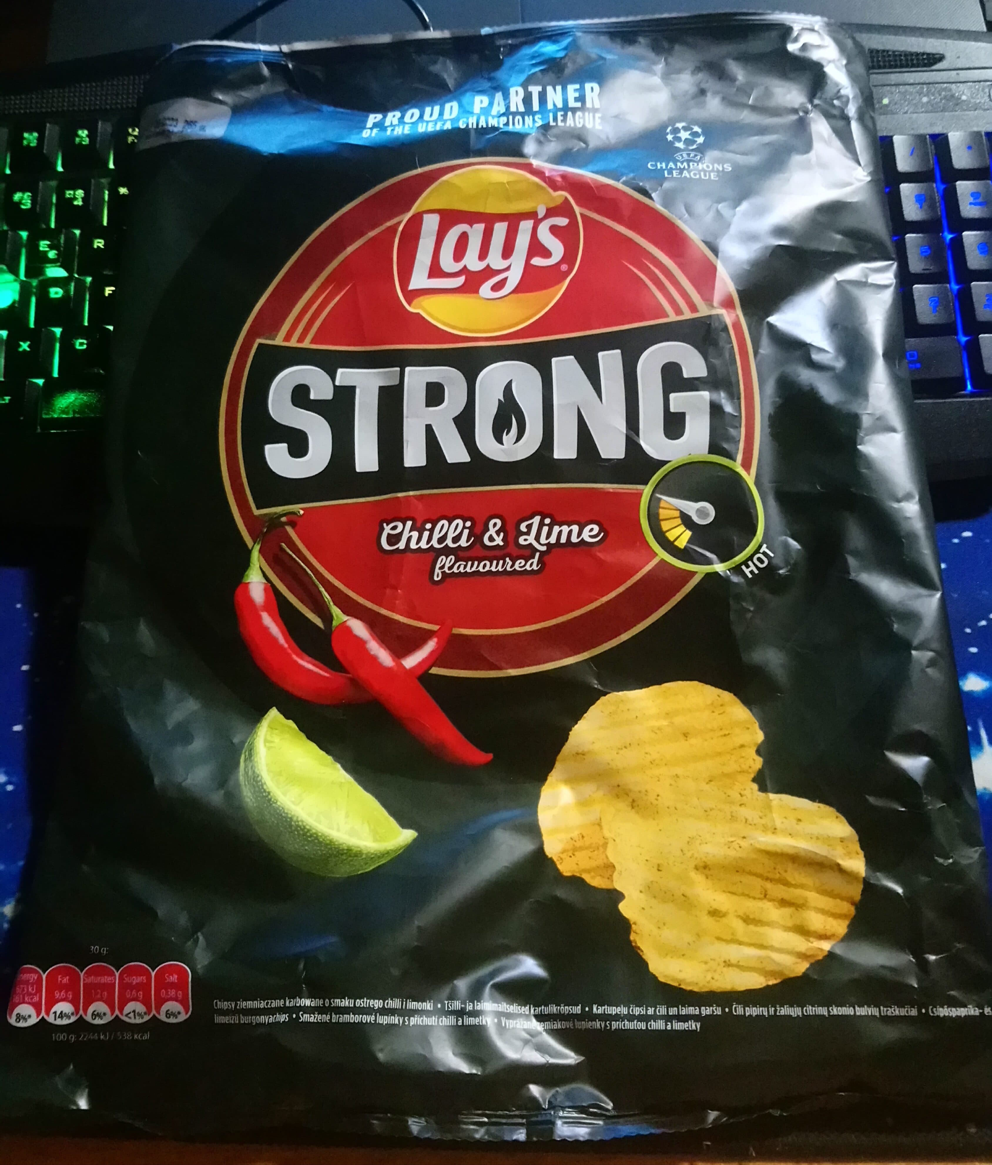 Lay's Tšilli ja laimimaitselised kartulikrõpsud Strong packshot