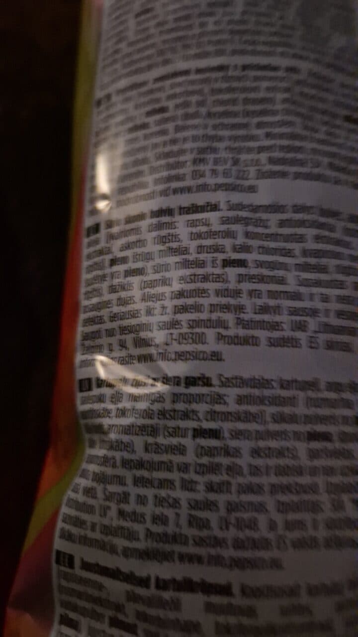 Lay's Cheese Flavoured Crisps packshot