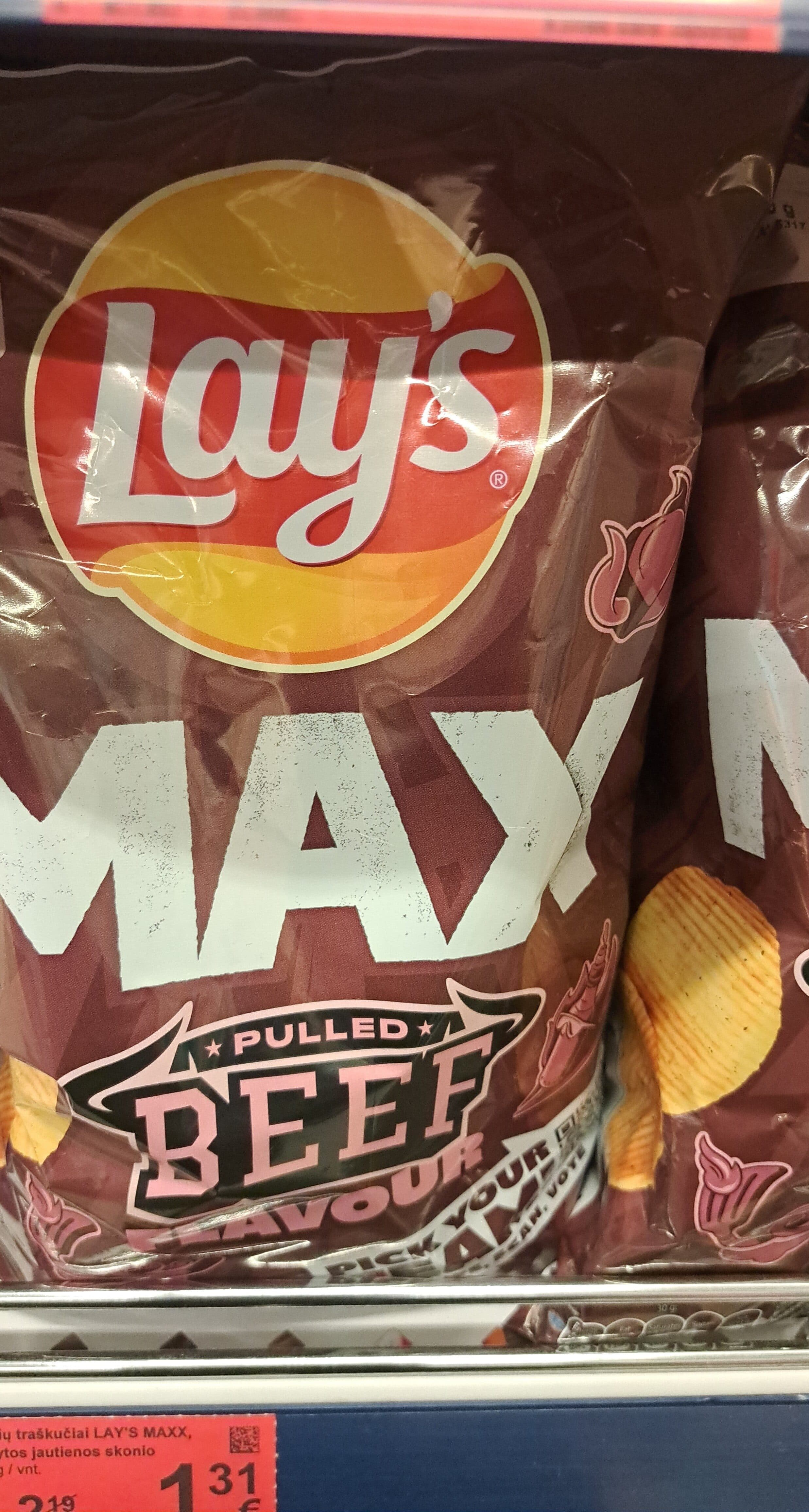 Lay's Max Pulled Beef Flavour Chips packshot