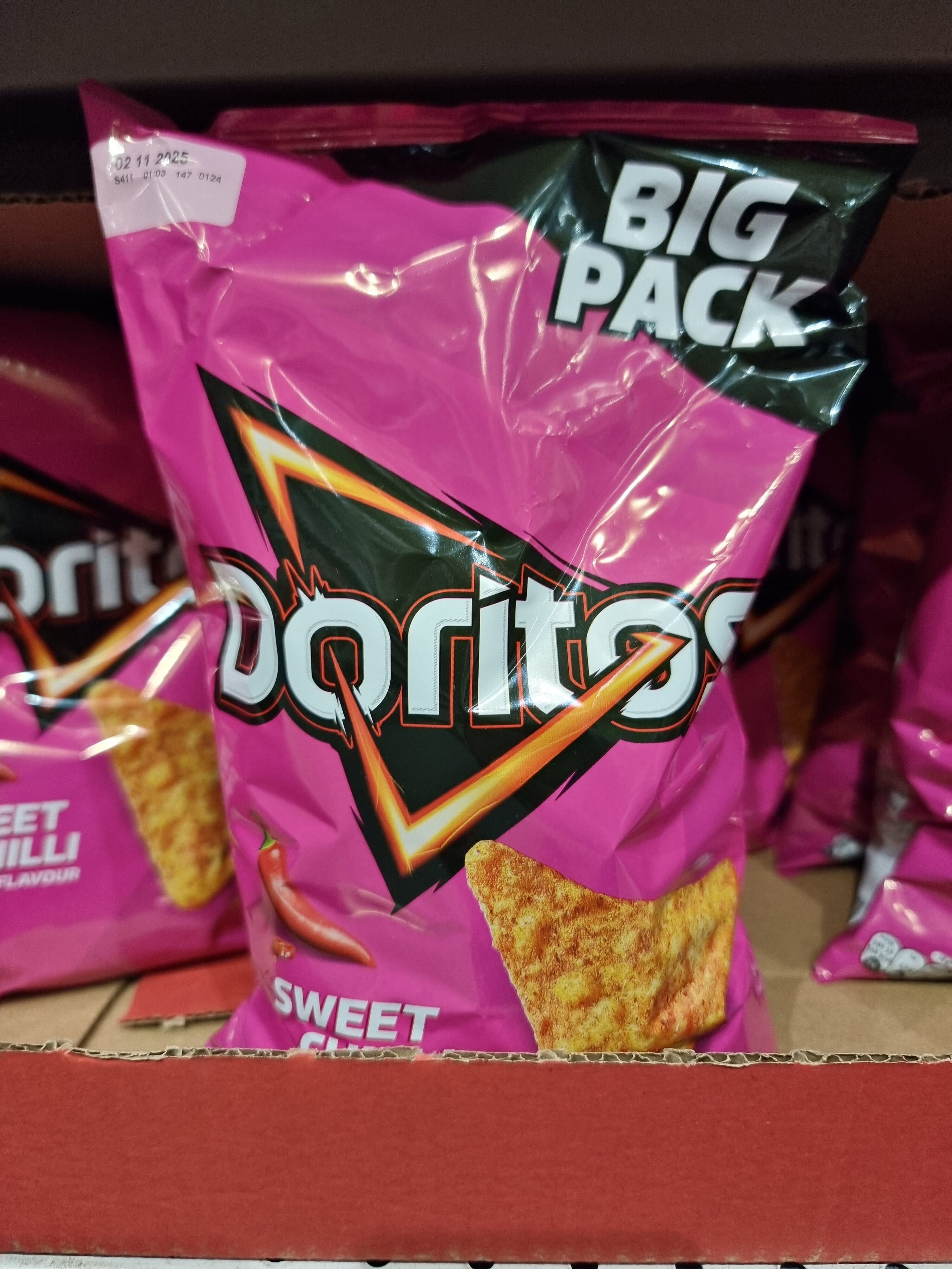 Doritos Sweet Chilli flavoured corn chips packshot