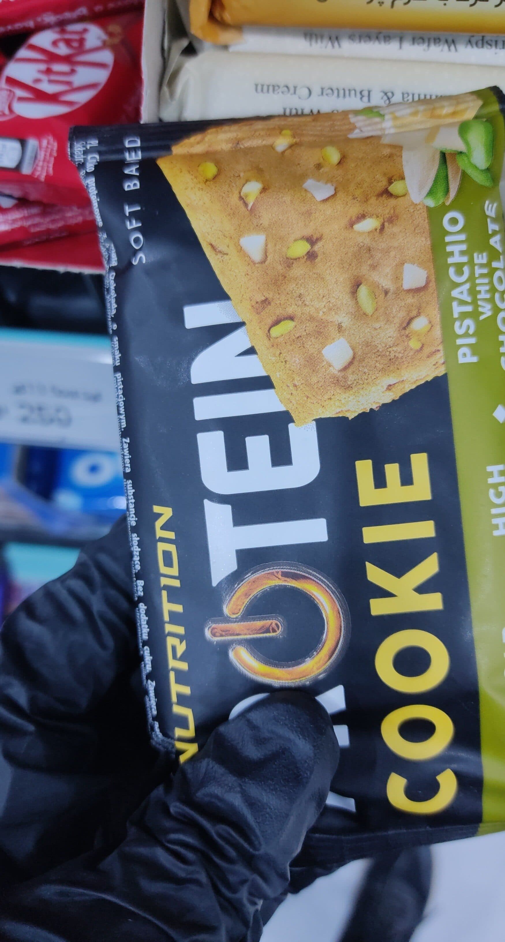 6PAK NUTRITION Protein Cookie Pistachio White Chocolate packshot