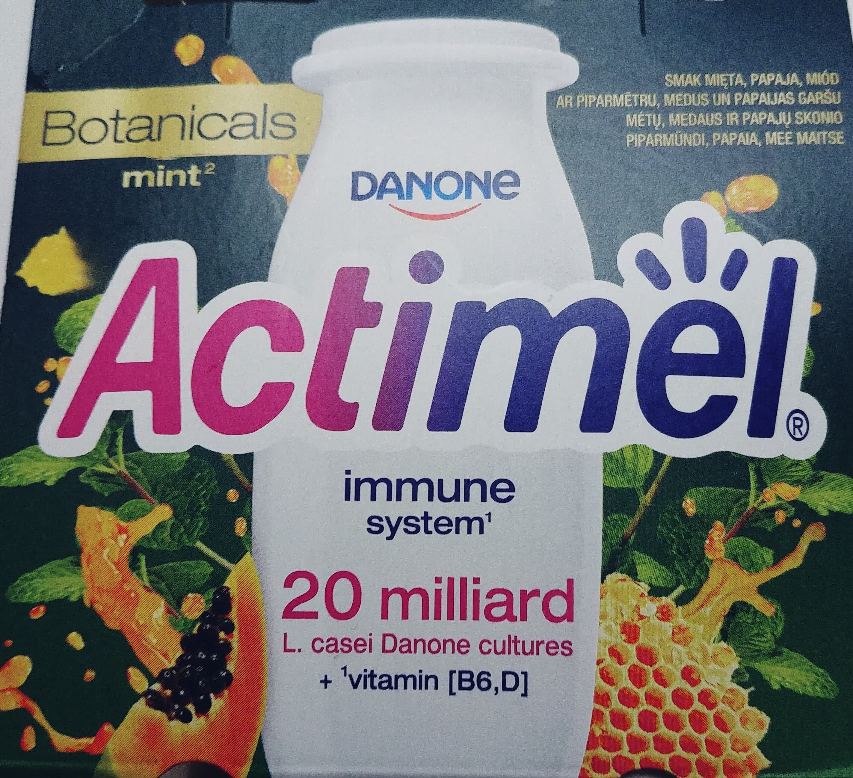 Actimel Mleko fermentowane z L. casei Danone oraz witaminami B6 i D. Actimel o smaku papaja-miód-mięta. packshot