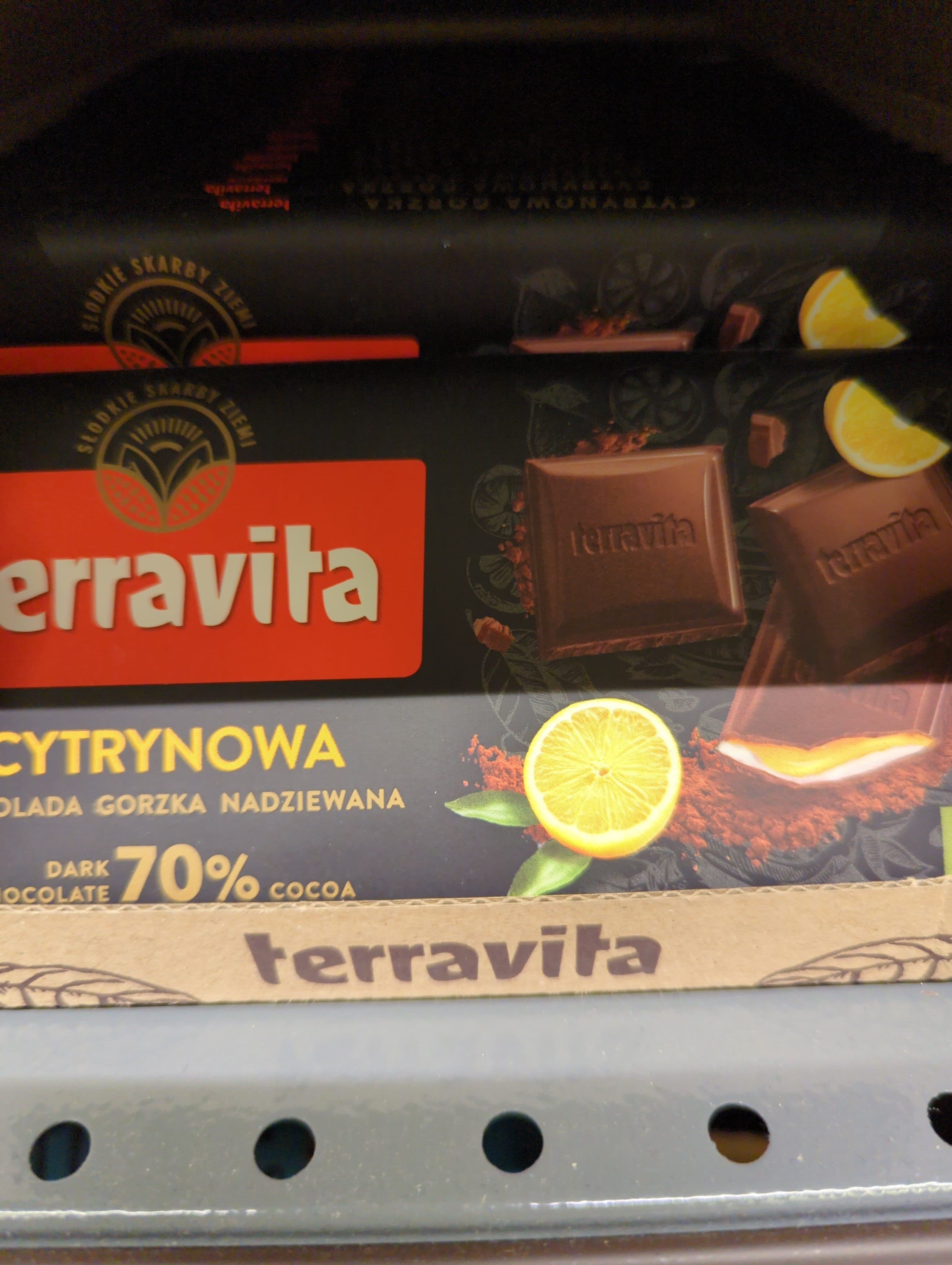 terravita Dark Chocolate with Lemon Flavoured Filling packshot
