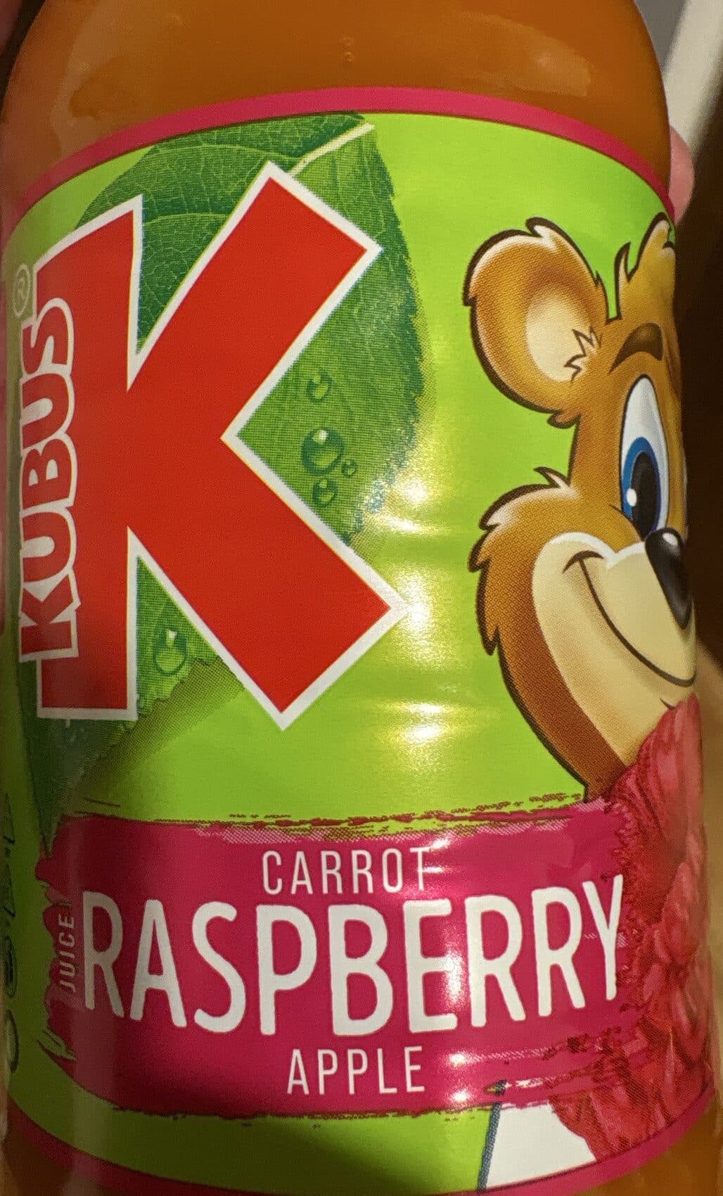 Tymbark Kubus Carrot Raspberry Apple packshot