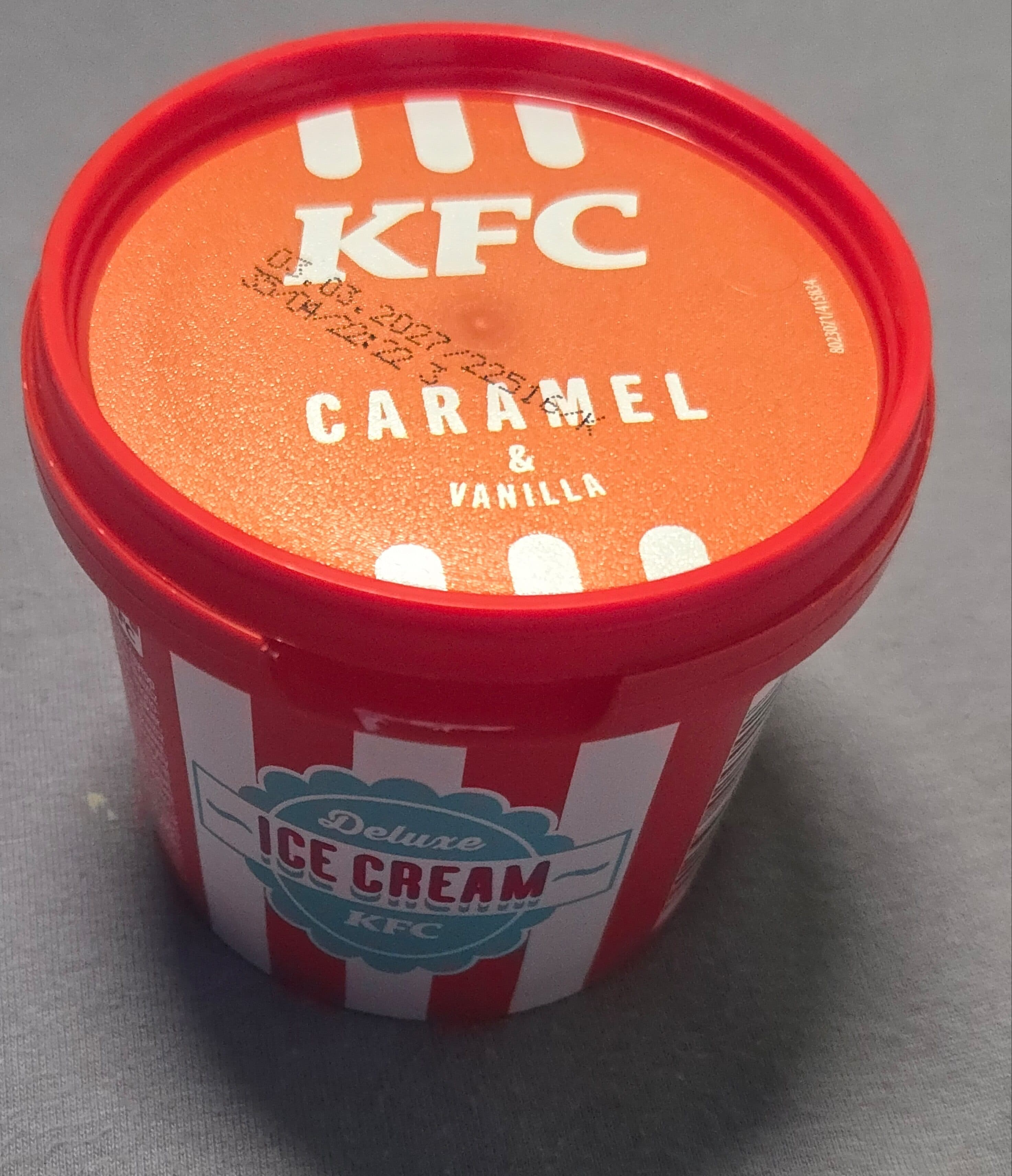 KFC Ice cream caramel packshot