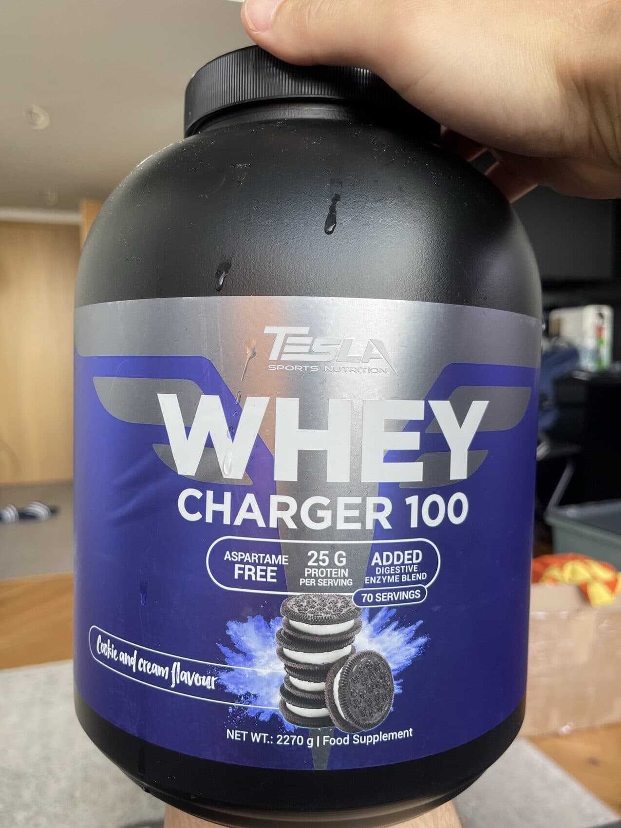Tesla Whey Charger 100 Cookie and Cream flavour packshot