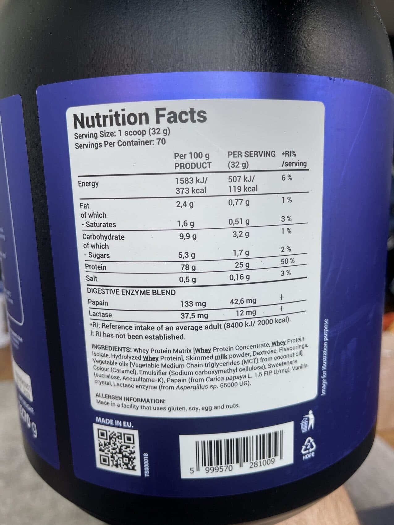 Tesla Whey Charger 100 Cookie and Cream flavour packshot