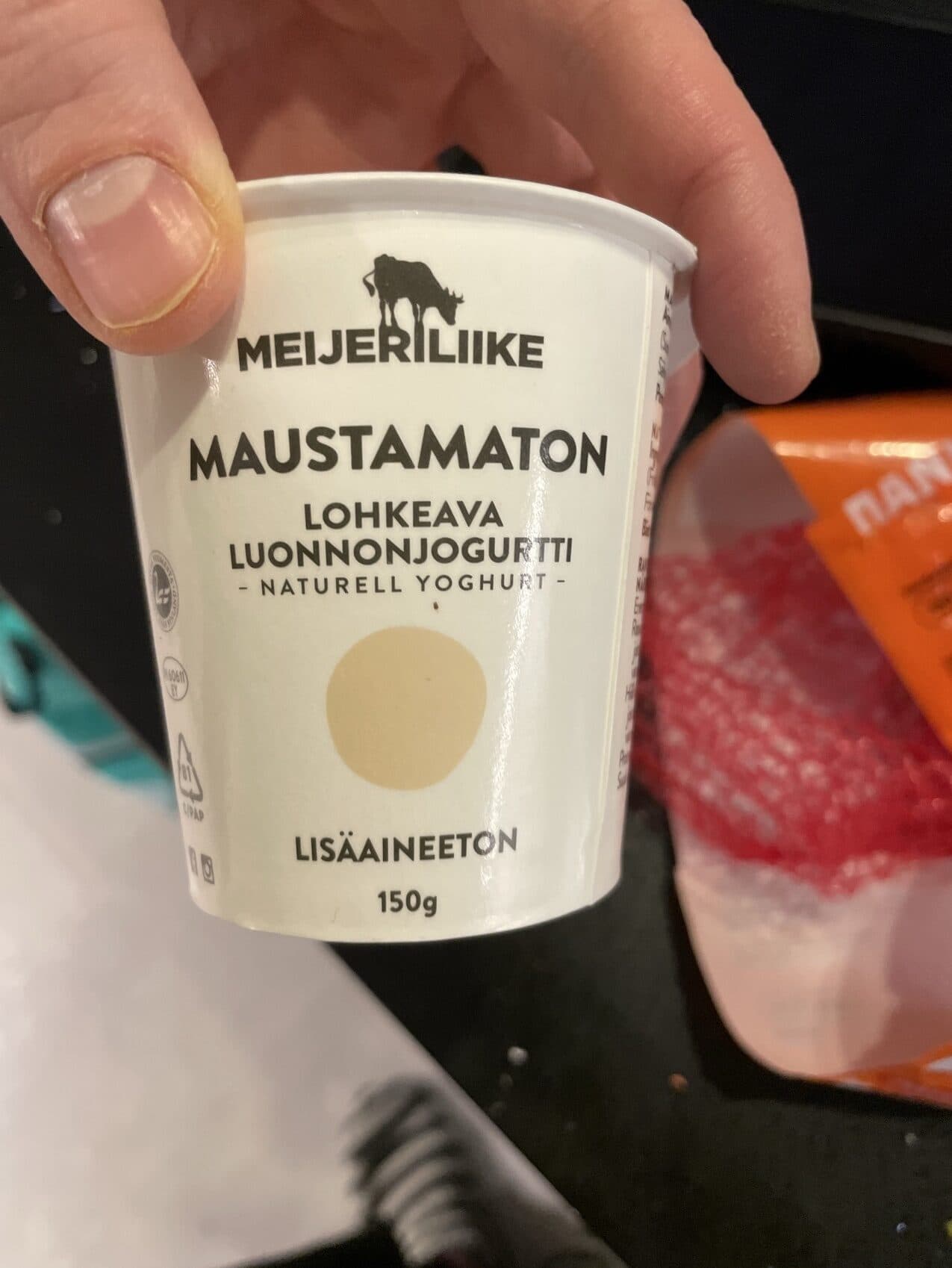 Meijeriliike Maustamaton Lohkeava Luonnonjogurtti packshot