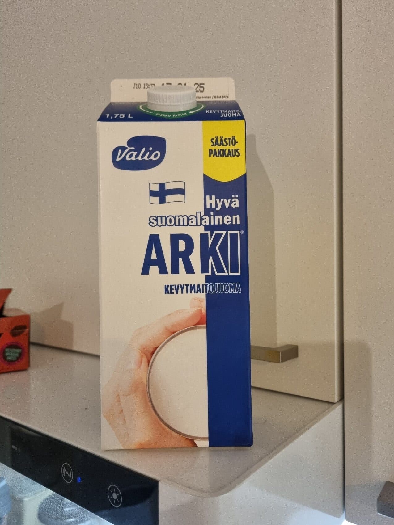 Valio Arki Kevytmaitojuoma packshot