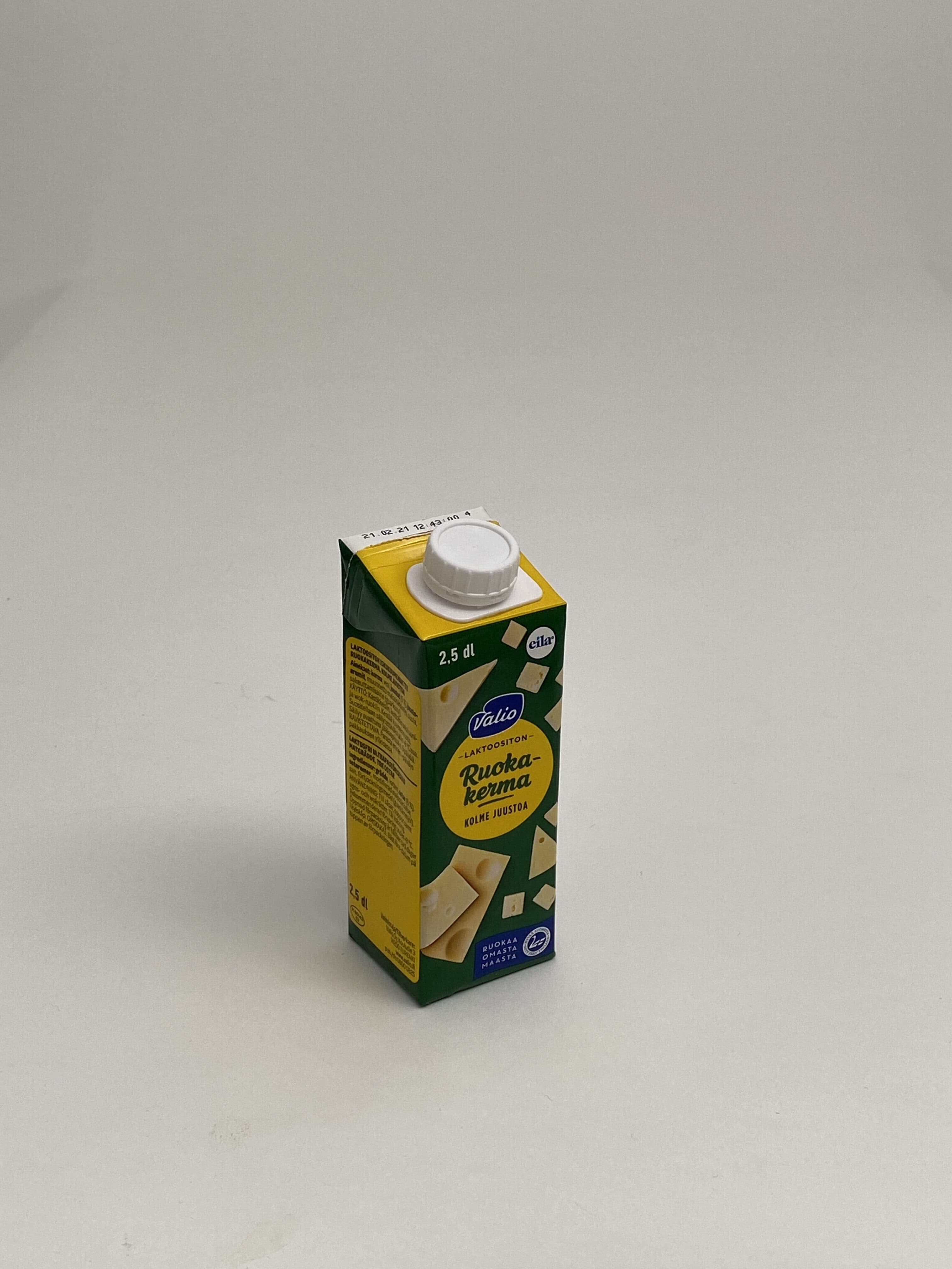 Valio Ruokakerma kolme juustoa packshot