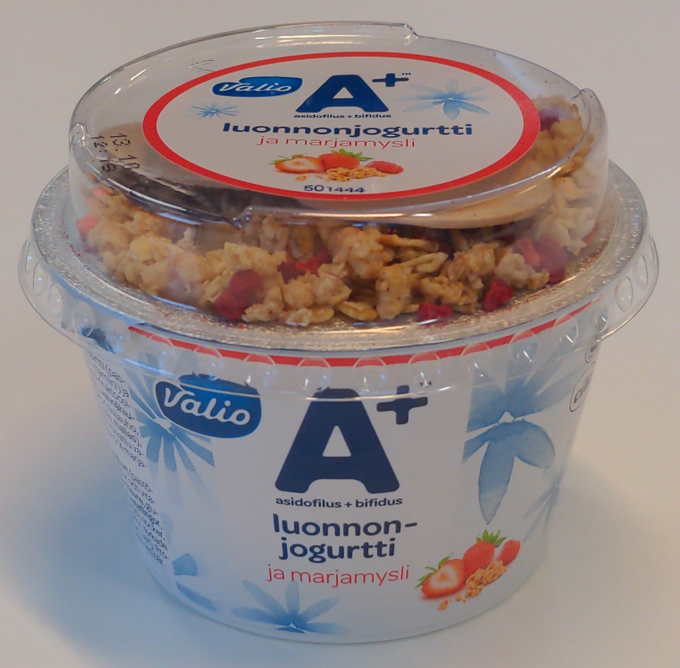 Valio A+ luonnonjogurtti ja marjamysli packshot