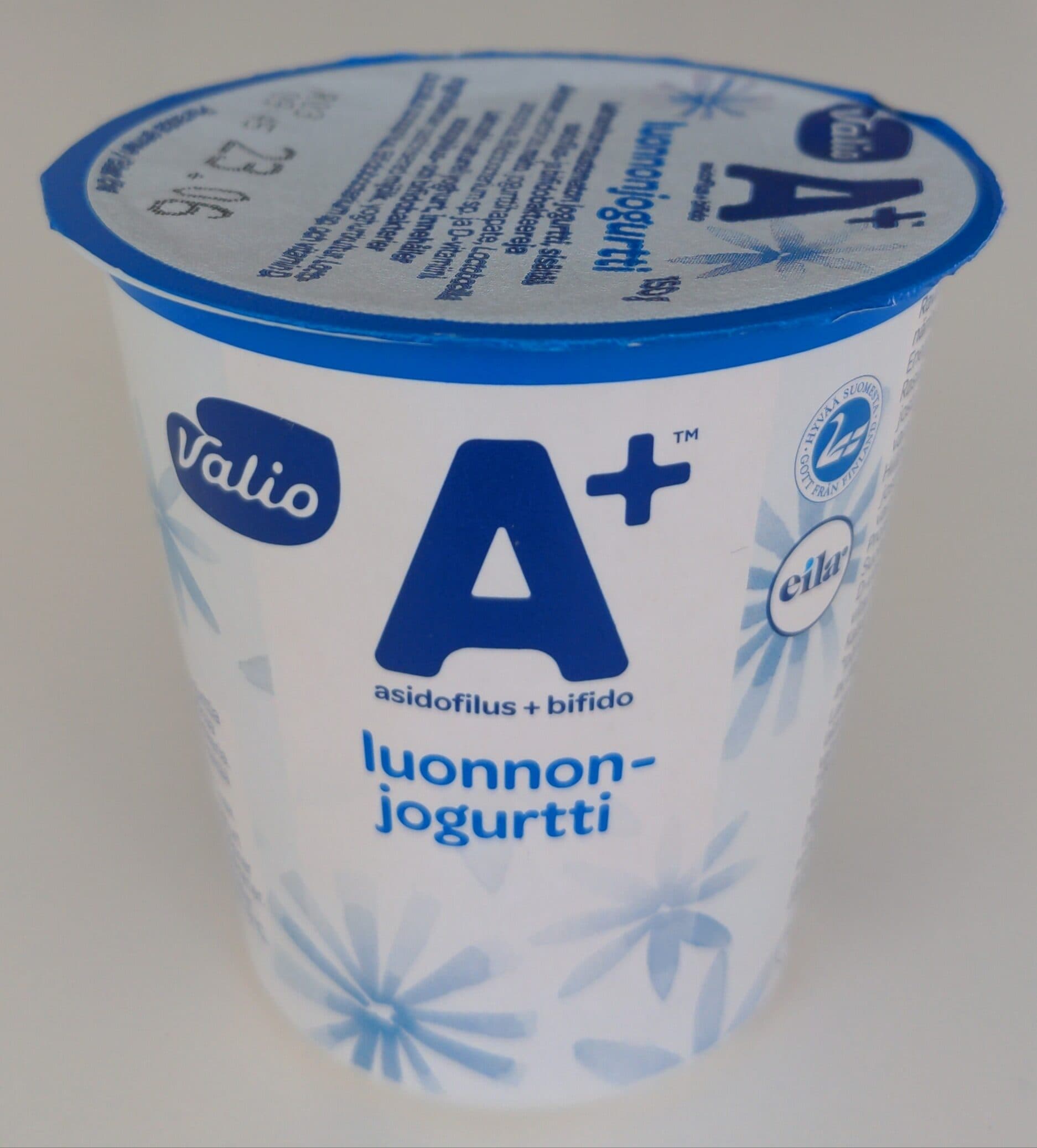 Valio Luonnon jogurtti packshot
