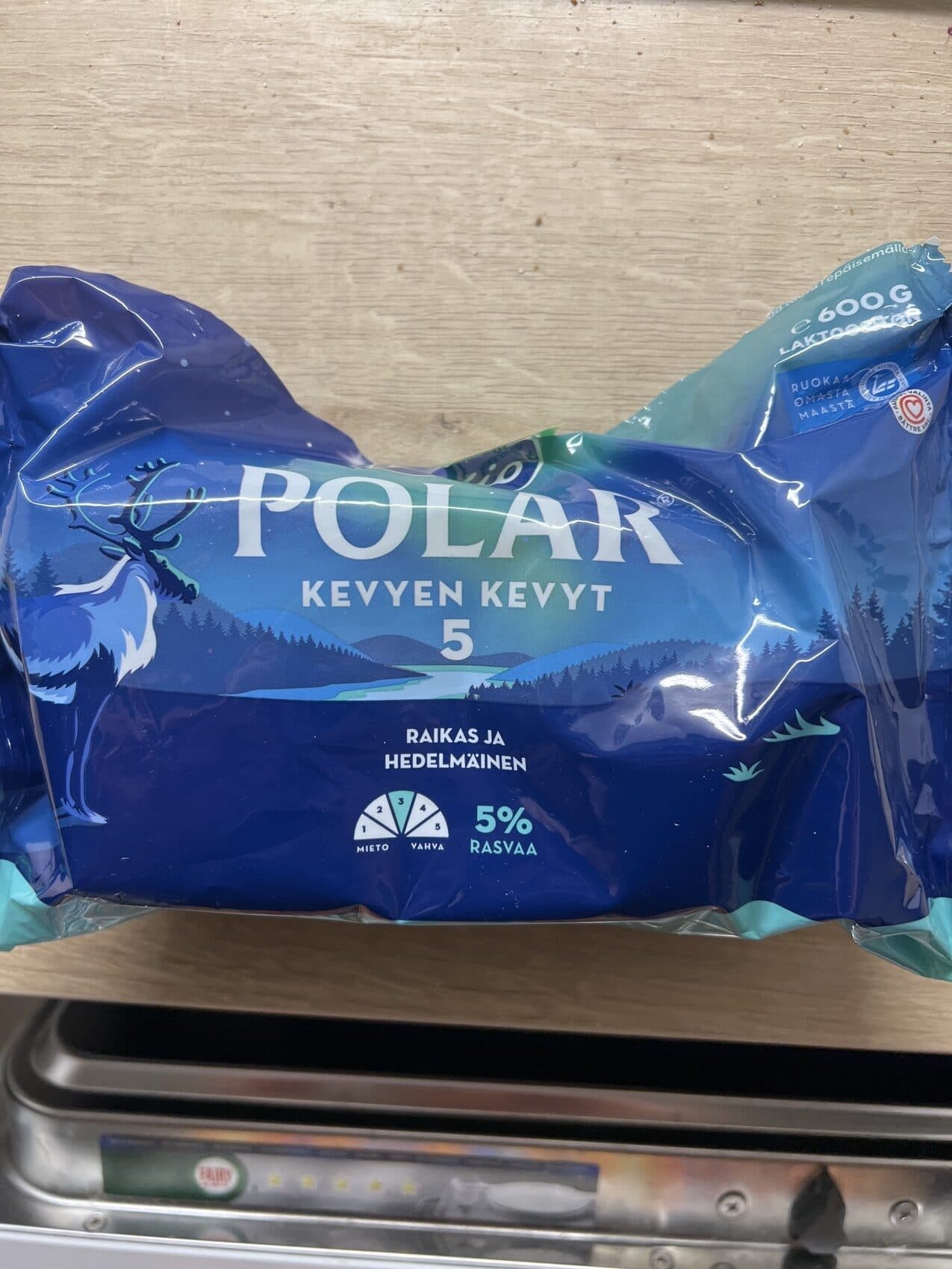 Valio Polar 5% juusto packshot