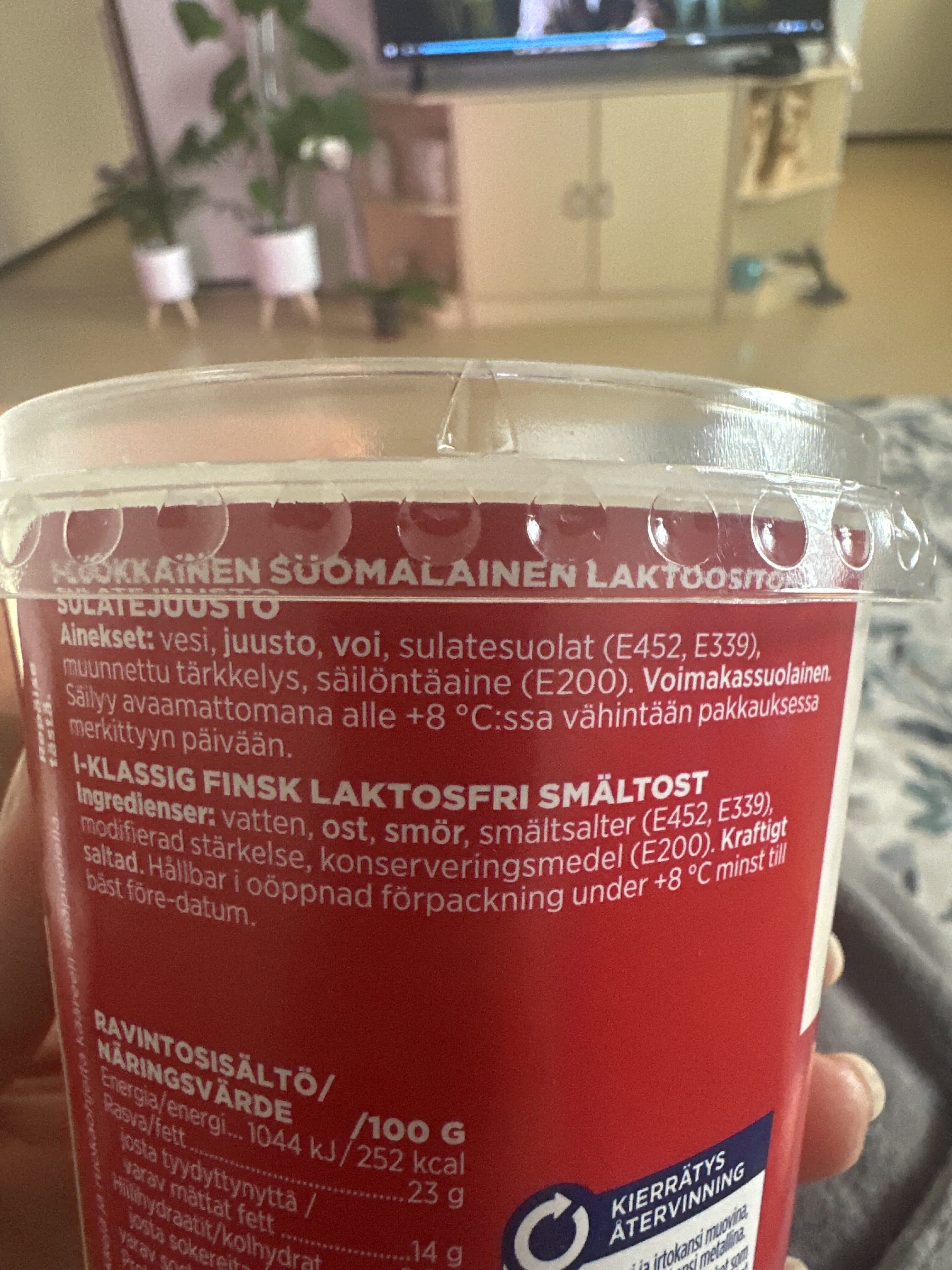 Valio Koskenlaskija Ruoka & Dippi Maustamaton packshot