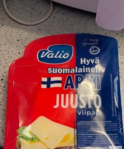 Valio Hyvä suomalainen Arki juustoviipale packshot
