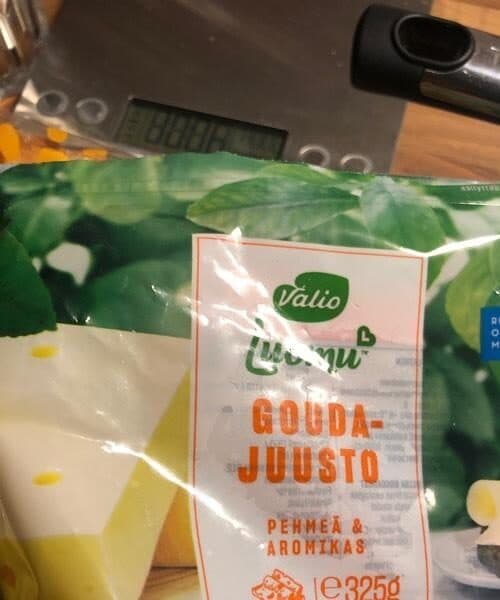 Valio Luomu gouda packshot