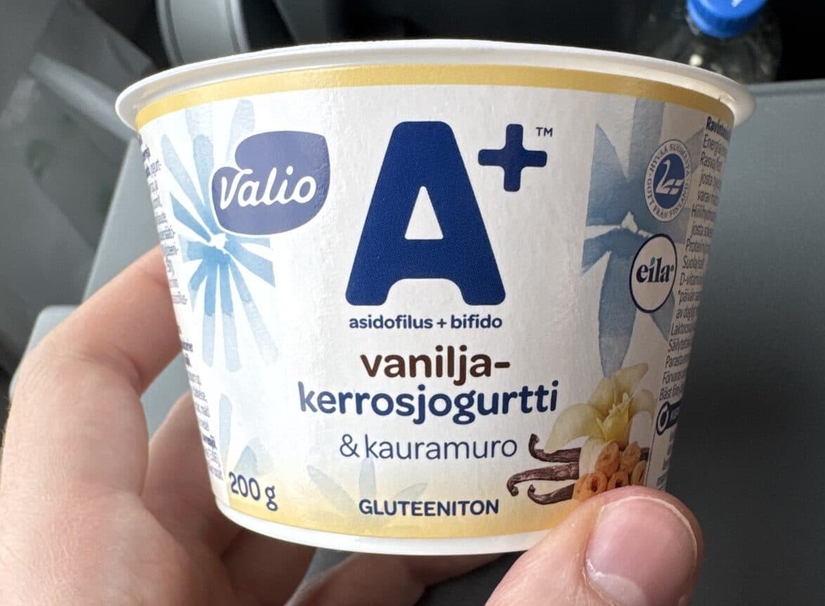 Valio A+ Vanilja-kerrosjogurtti & Kauramuro packshot