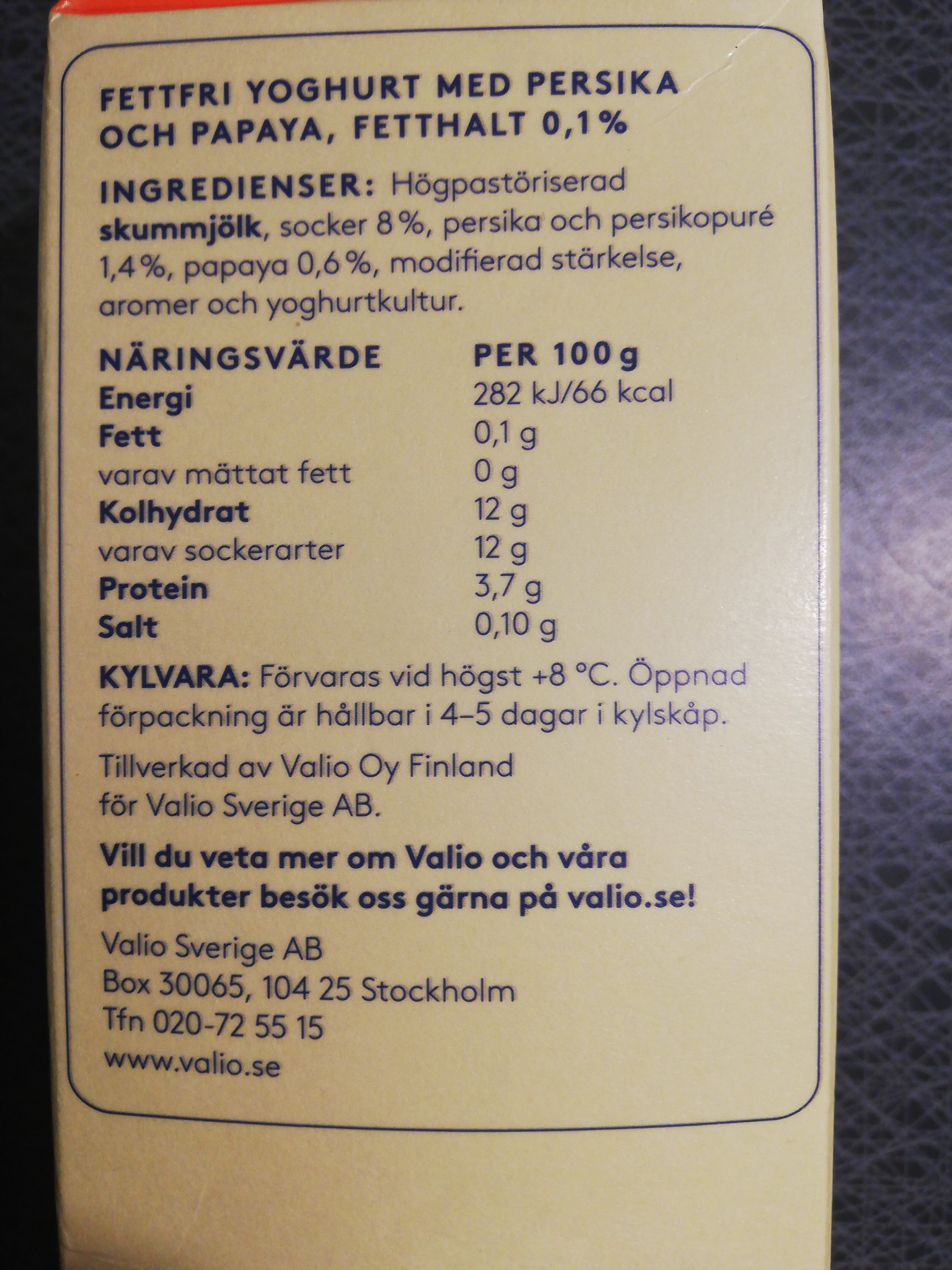 Valio Yoghurt, persika och papaya packshot