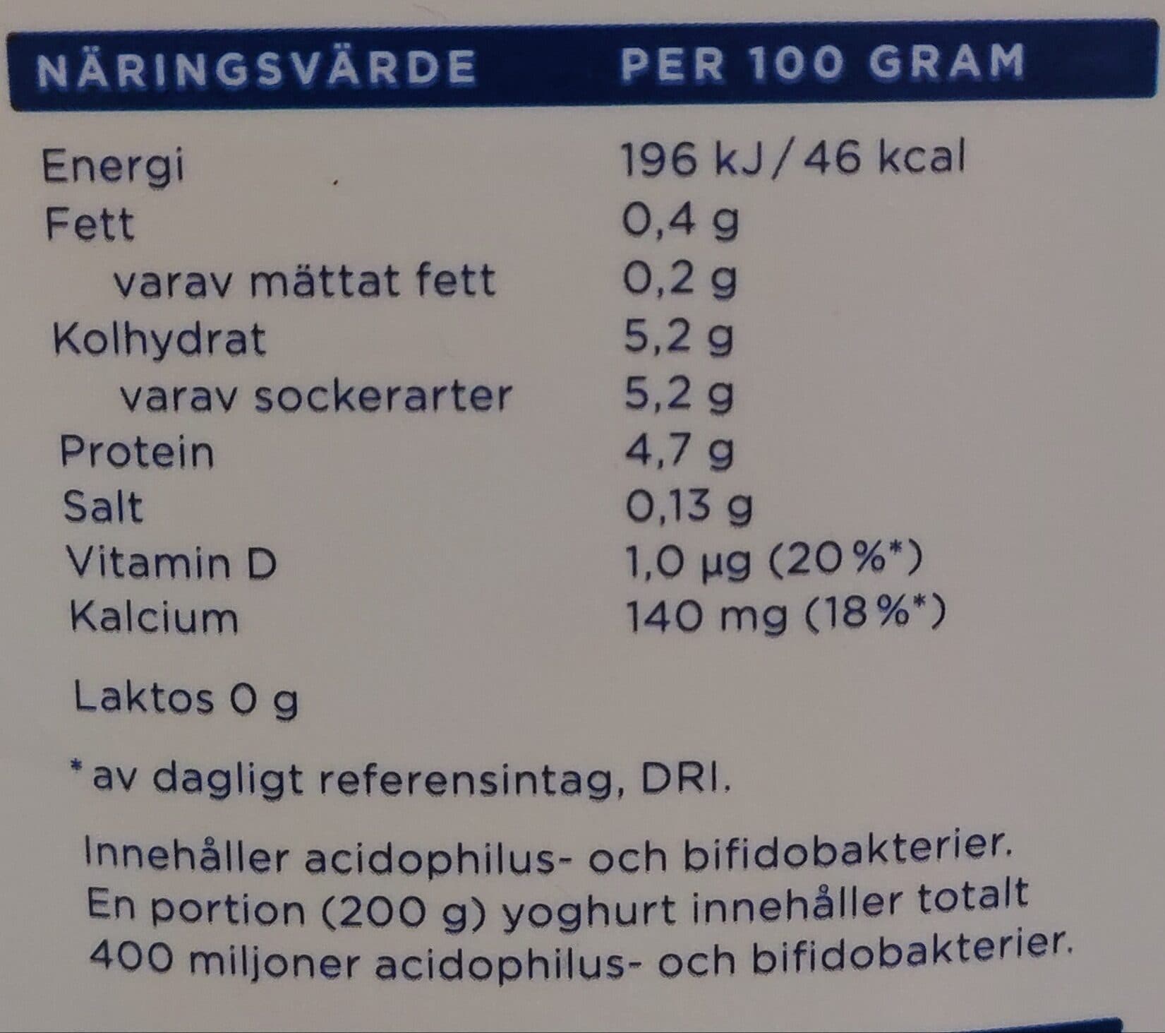 Valio Lätt naturell yoghurt 0.4% packshot