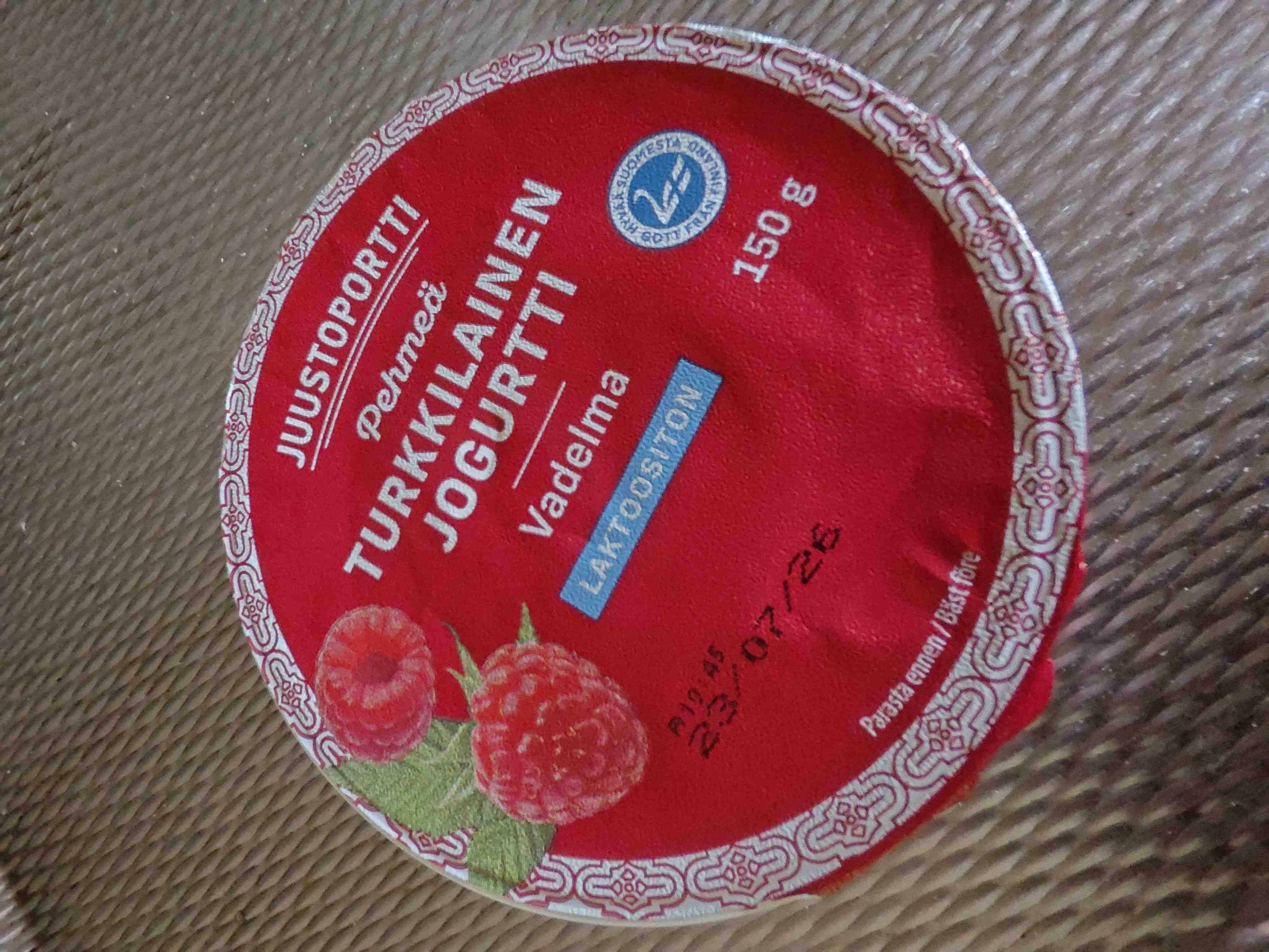 Juustoportti Pehmeä turkkilainen jogurtti vadelma packshot