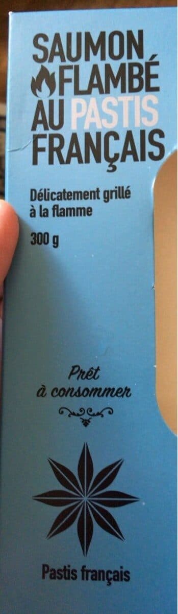 Saumon flambées au pastis français packshot