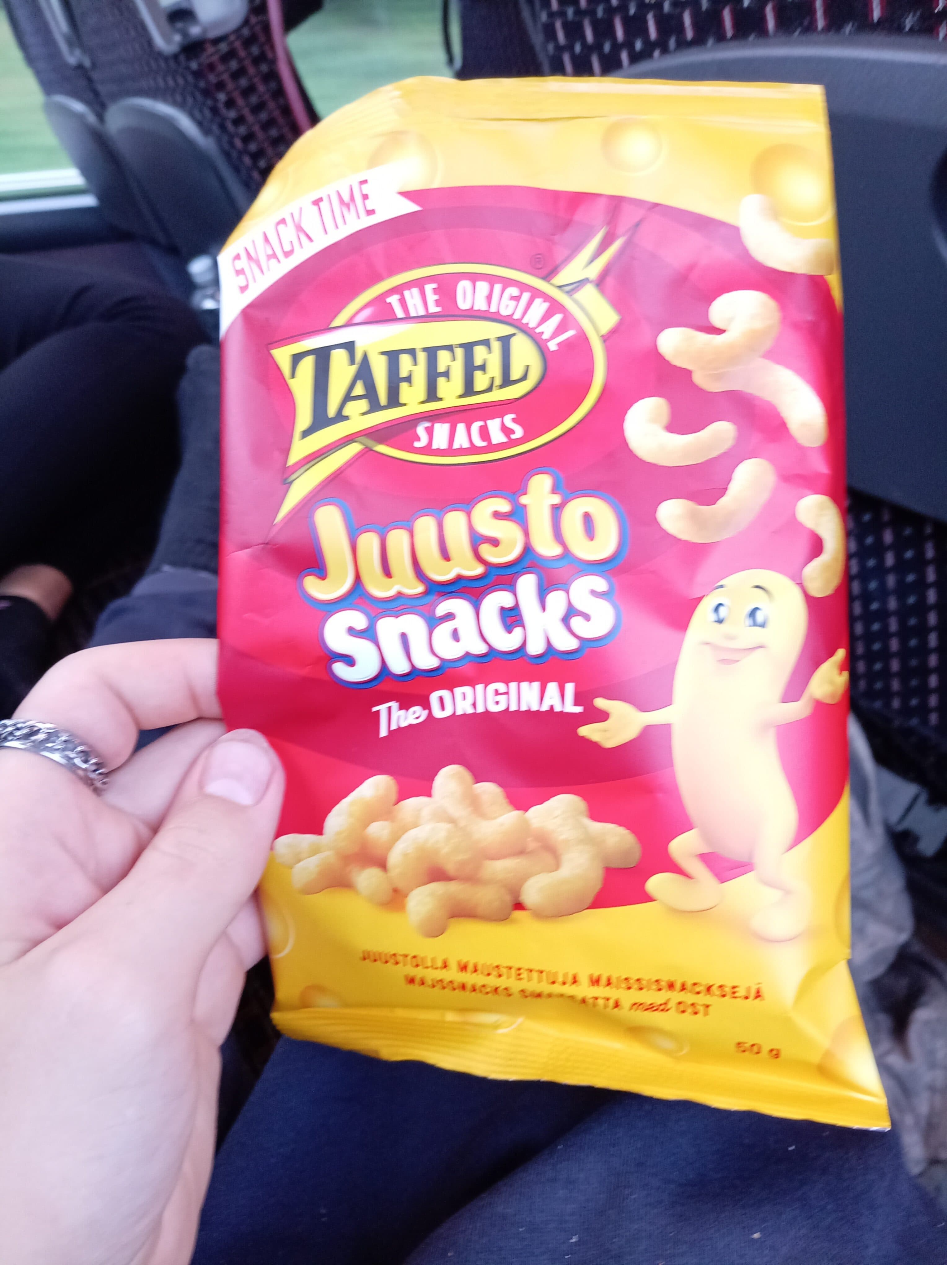 Taffel Taffel cheese flavour corn chips packshot