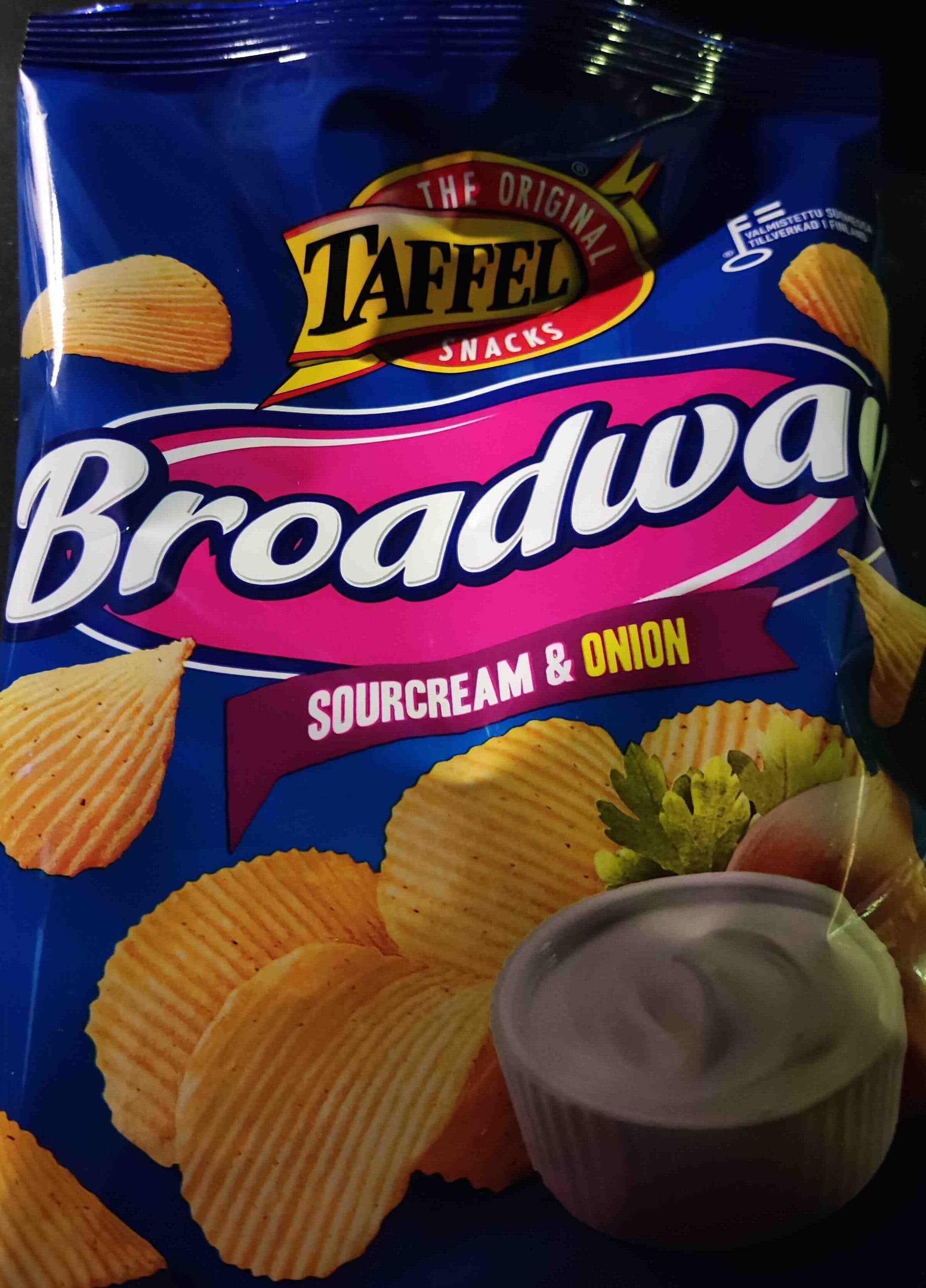 Taffel Broadway sourcream & onion packshot