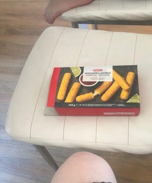 Pirkka Mozzarella sticks with chili dip packshot