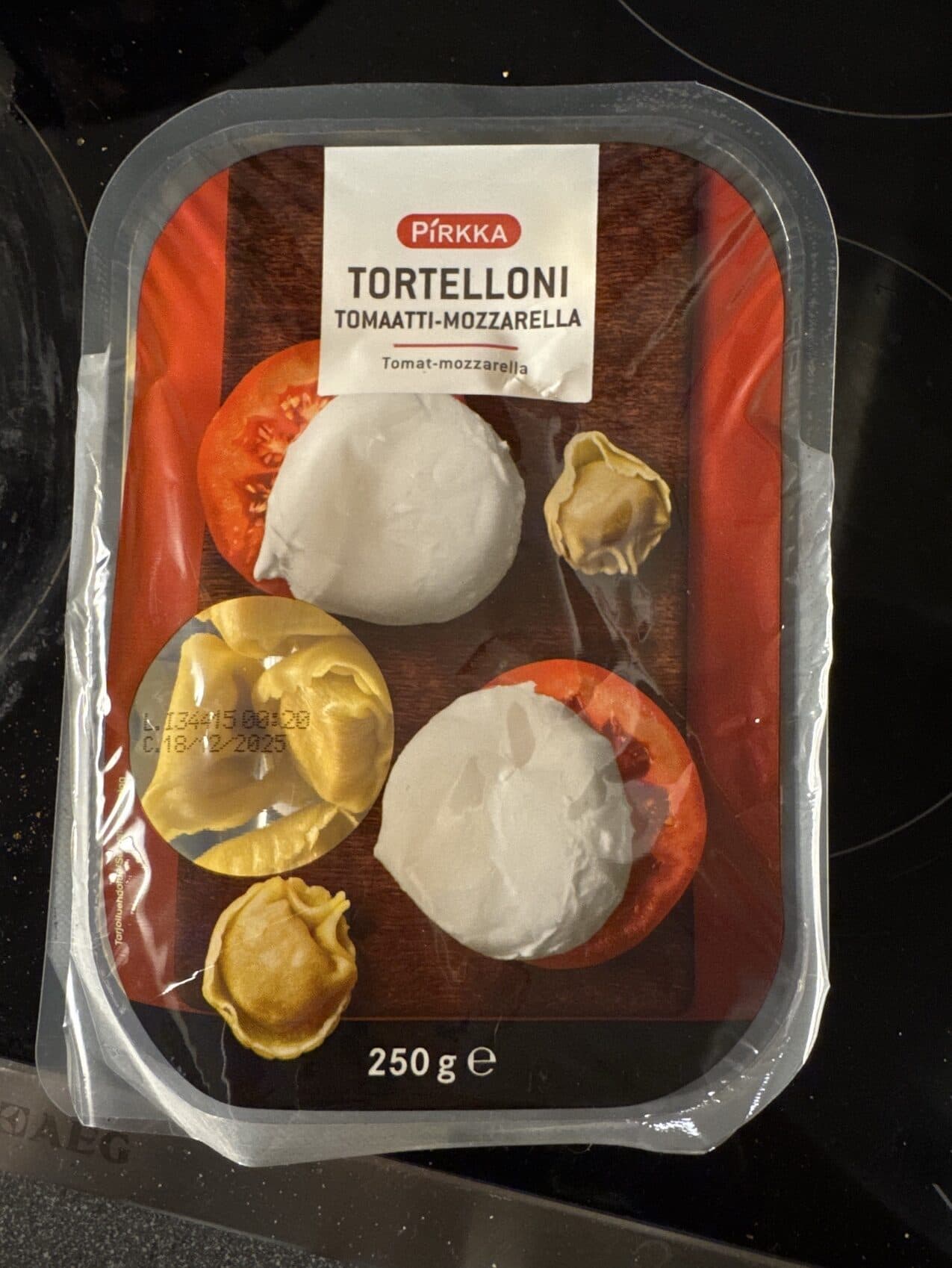 Pirkka Tortelloni Tomaatti-Mozzarella packshot