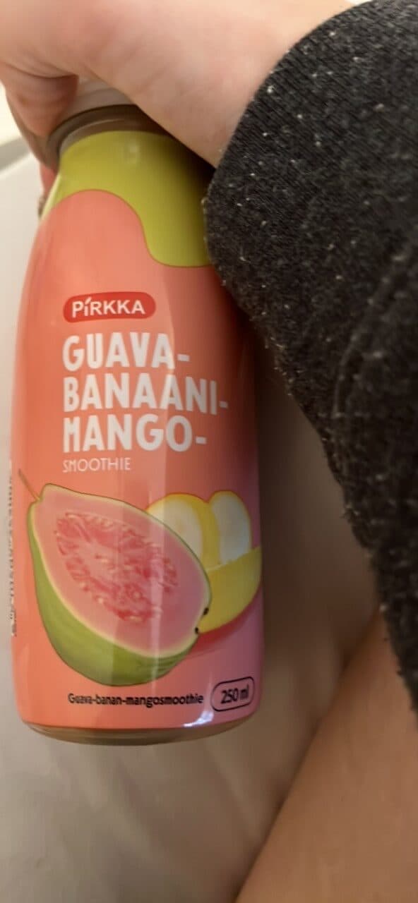 PIRKKA GUAVA-BANAANI-MANGO SMOOTHIE packshot