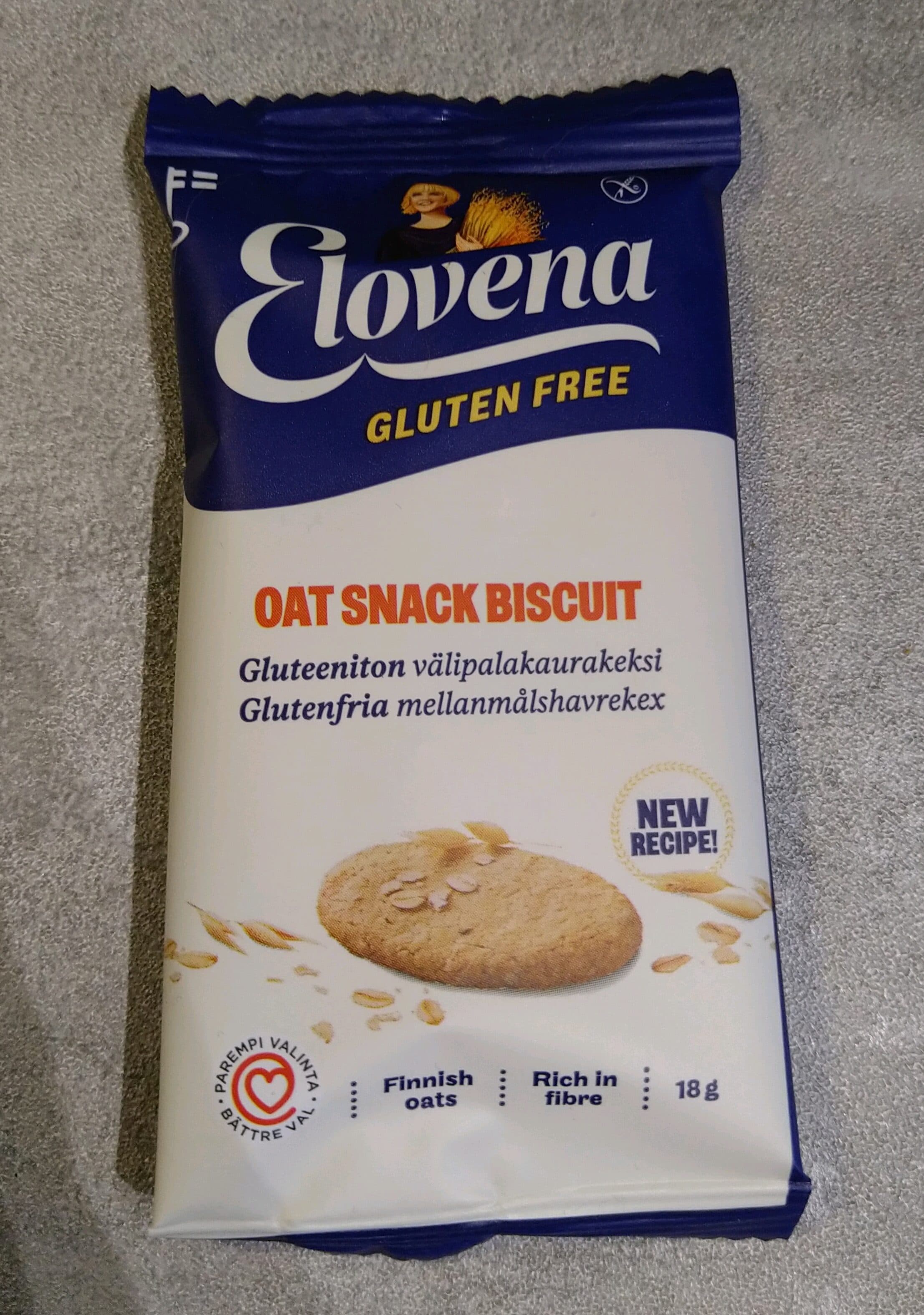 Elovena Oat Snack Biscuit packshot