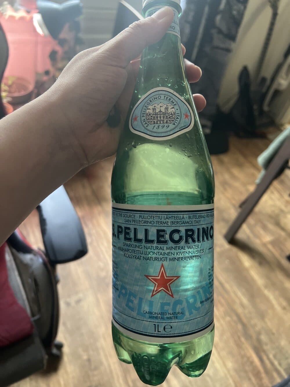 s.pellegrino water packshot