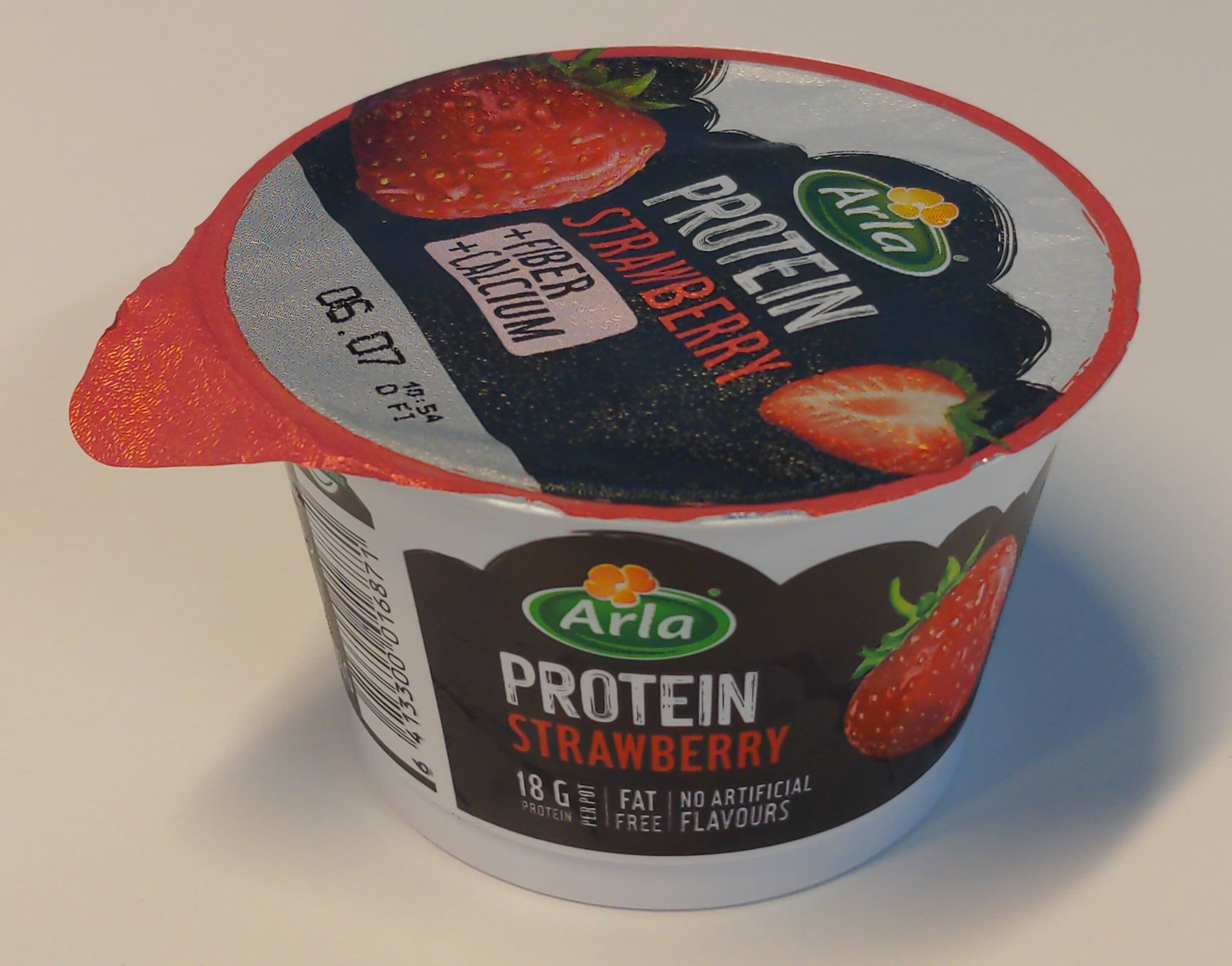 Arla Protein Strawberry packshot