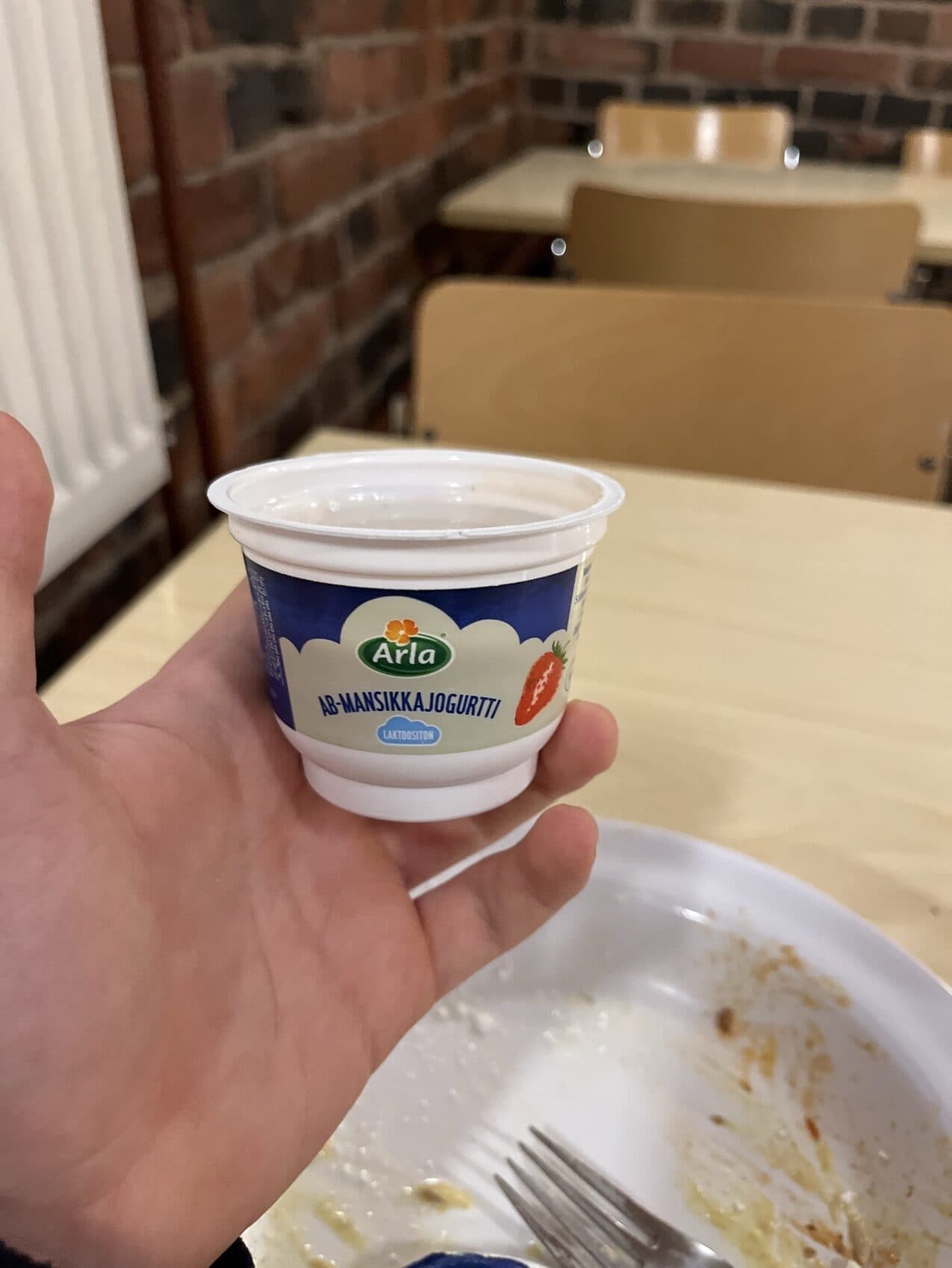 arla mansikka jogurtti packshot