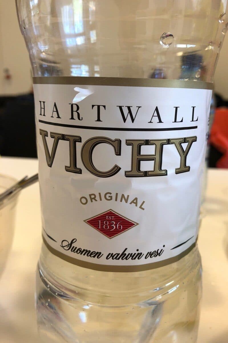 Hartwall Vichy original packshot