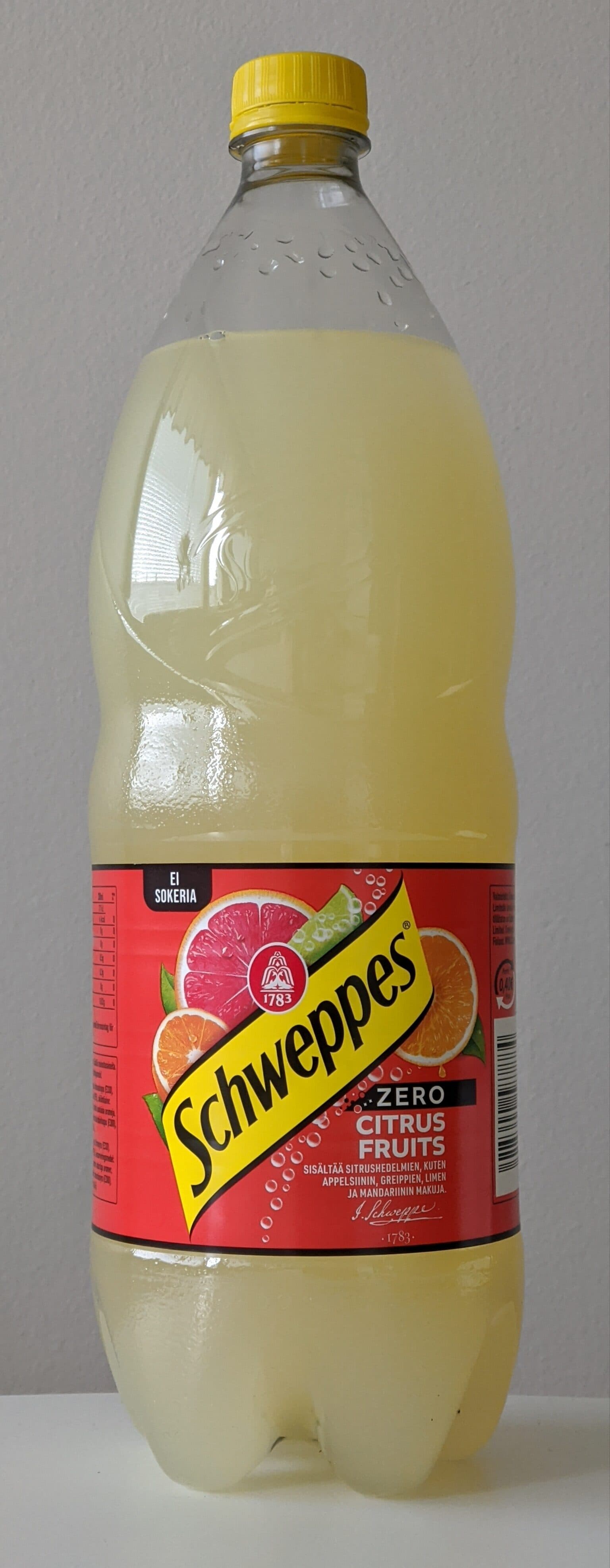 Schweppes Zero Citrus Fruits packshot