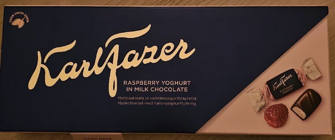Karl Fazer Raspberry Yoghurt In Milk Chocolate -konvehdit packshot