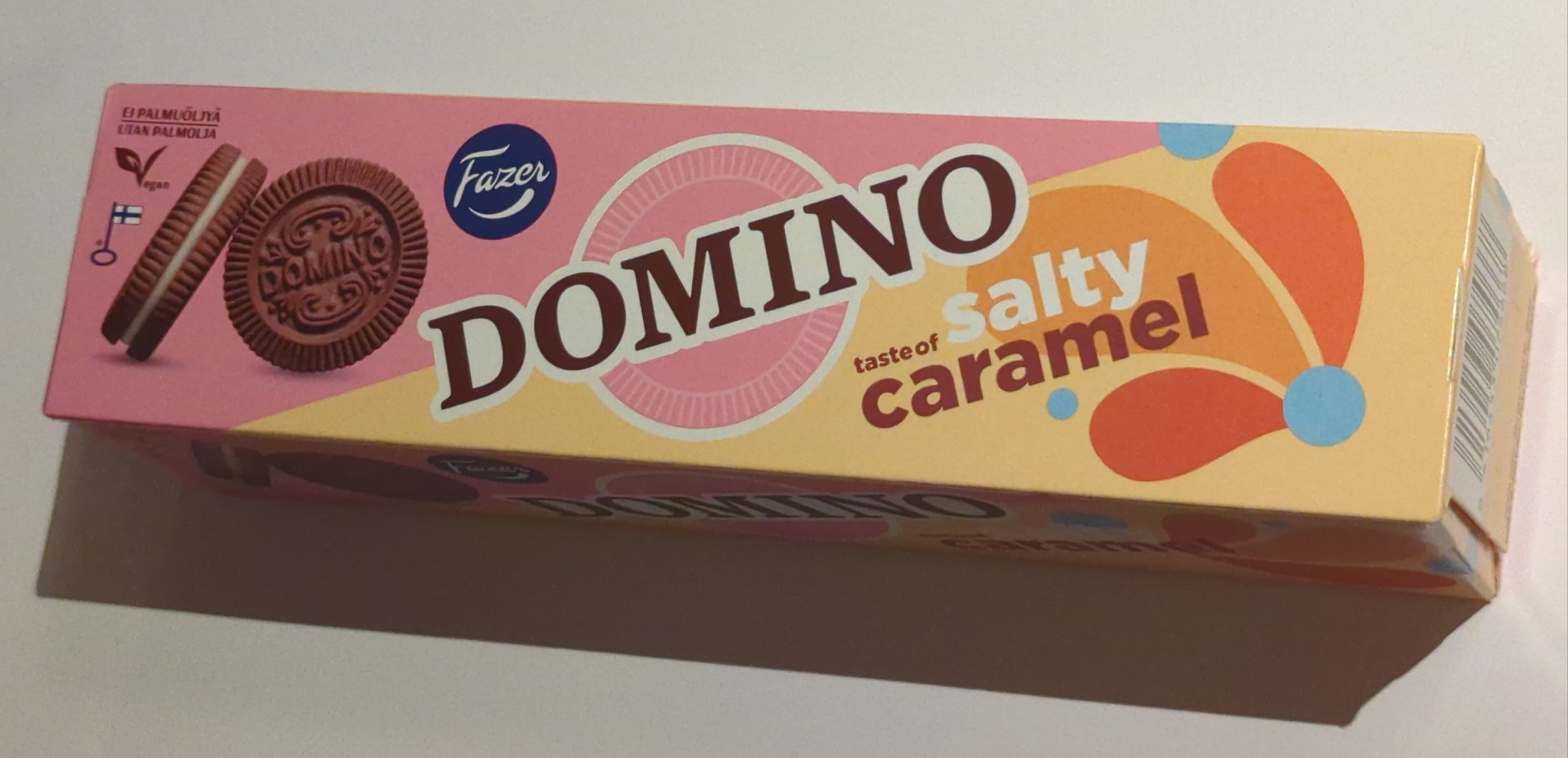 Fazer Domino Salty caramel packshot