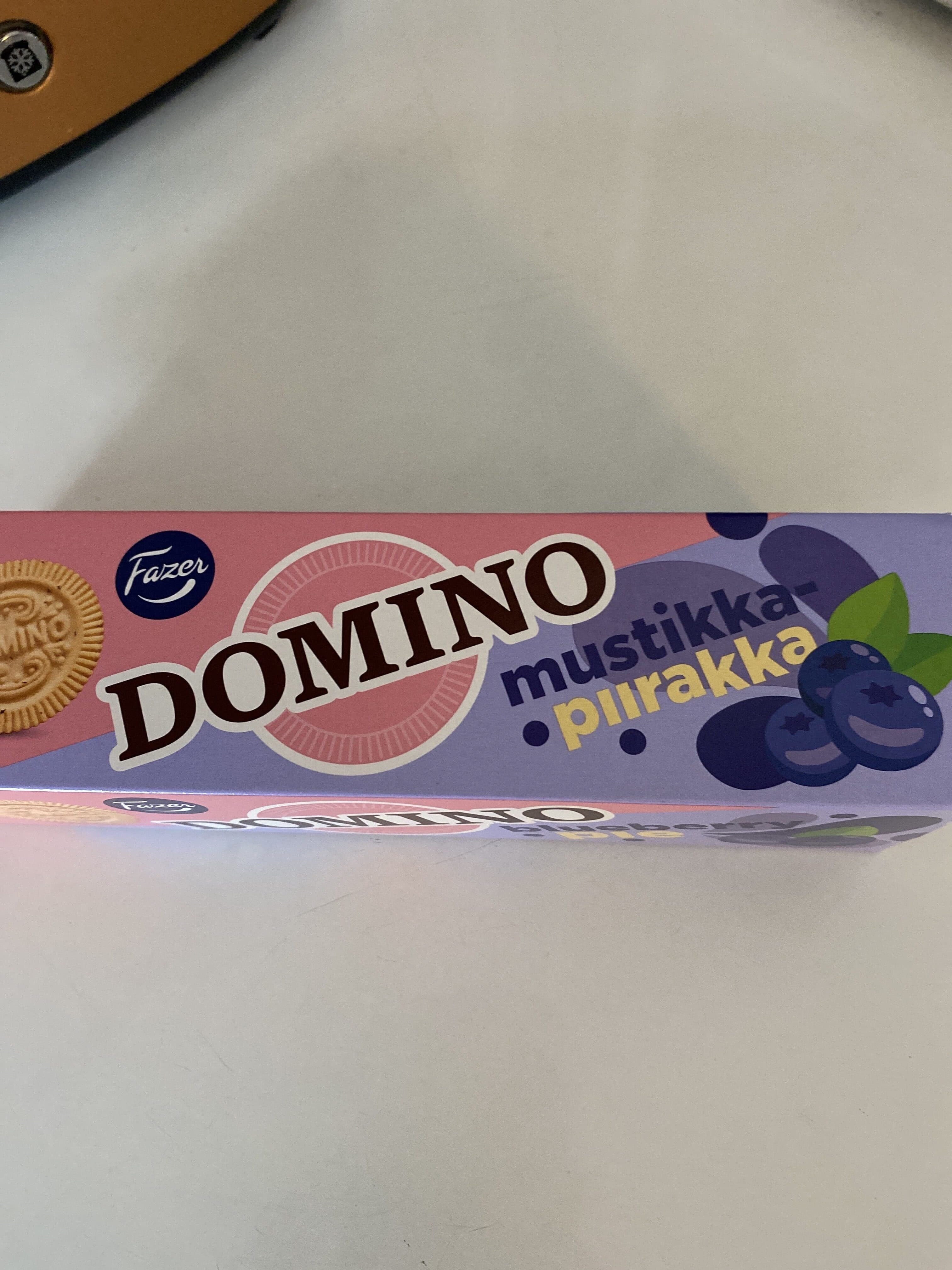 Fazer Domino Blueberry Pie packshot
