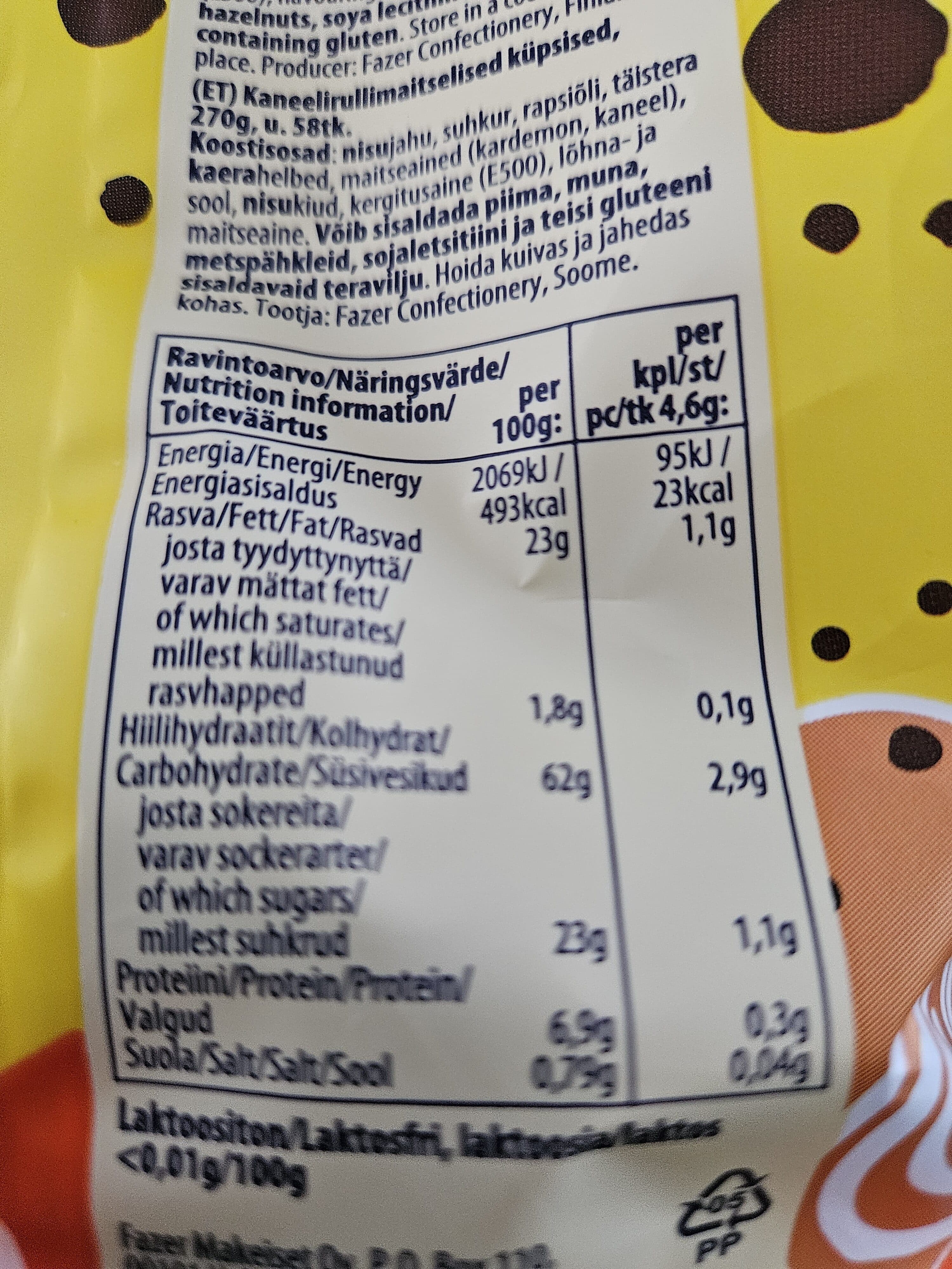 Fazer Cinnamon bun flavoured biscuits packshot