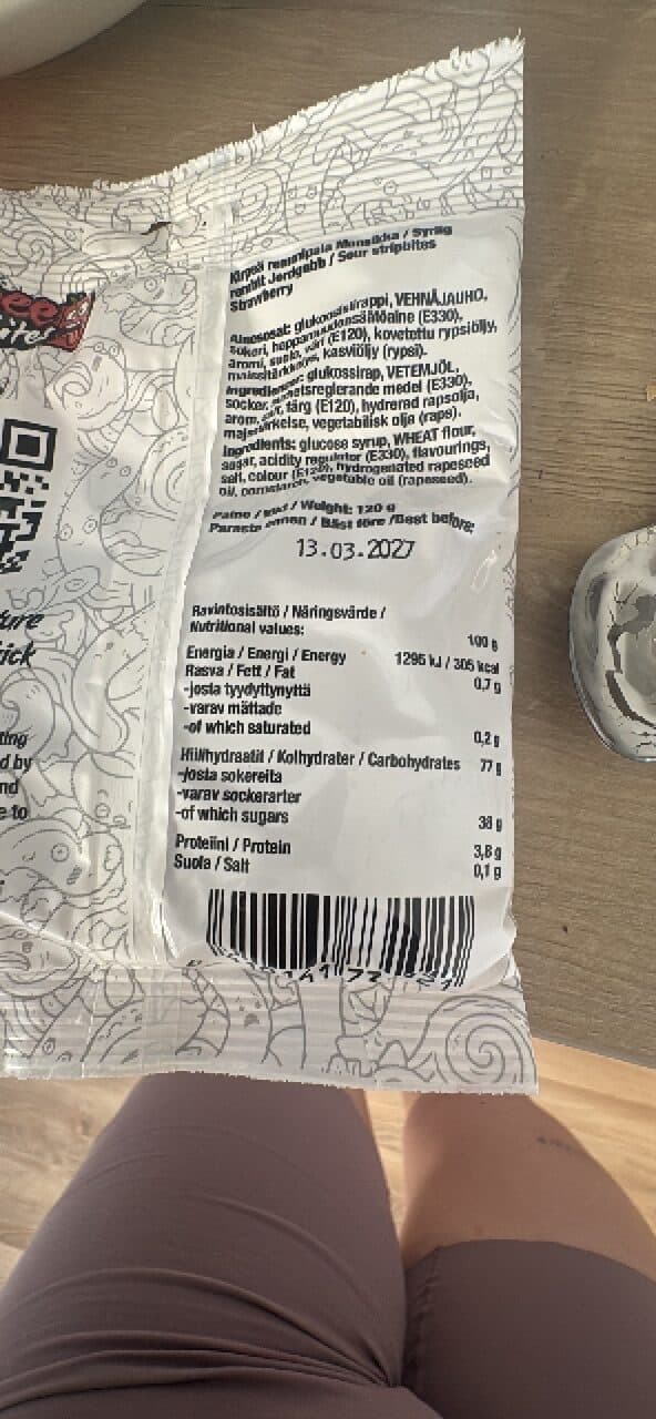 Porvoon Lakritsi Sour Bites Strawbuzz packshot