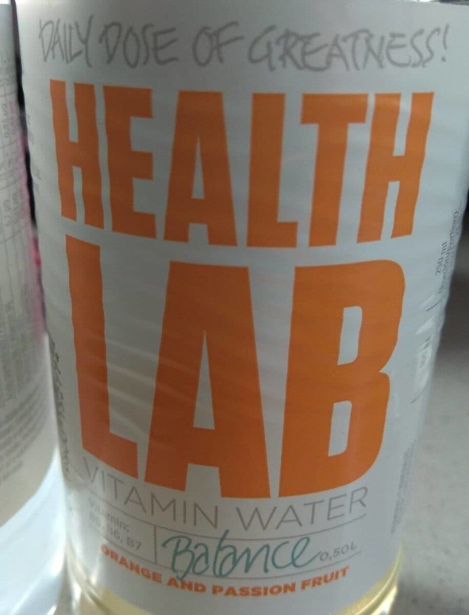 Vitamin water packshot