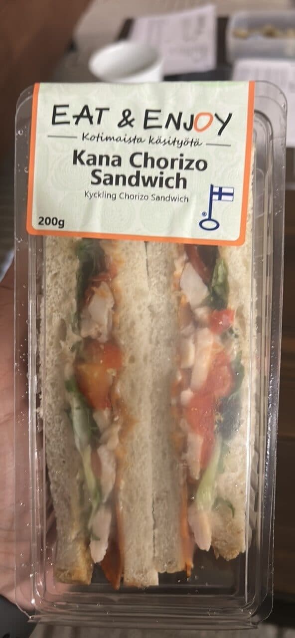 EAT & ENJOY Kana Chorizo Sandwich packshot