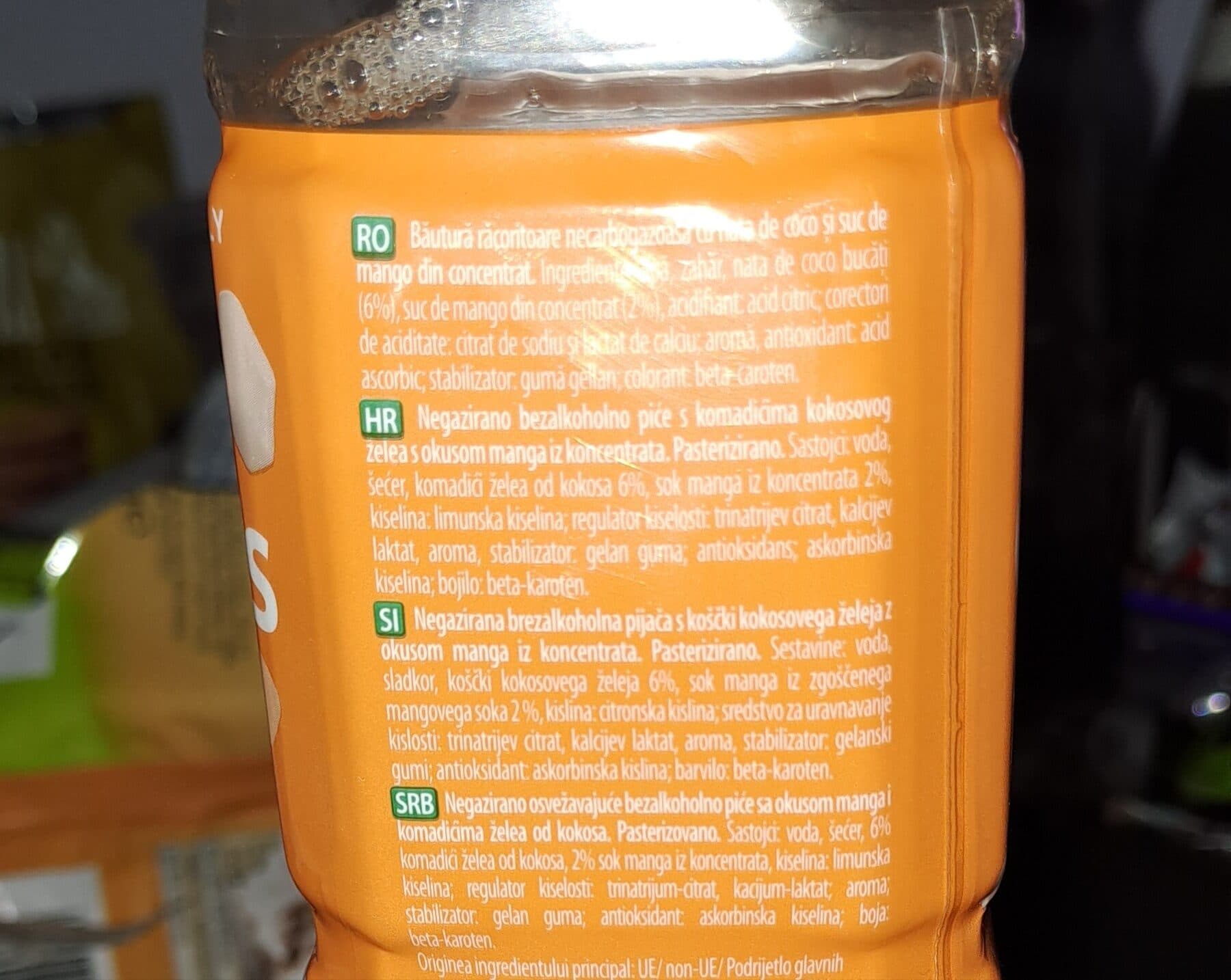 Queen Coconut mango drink packshot