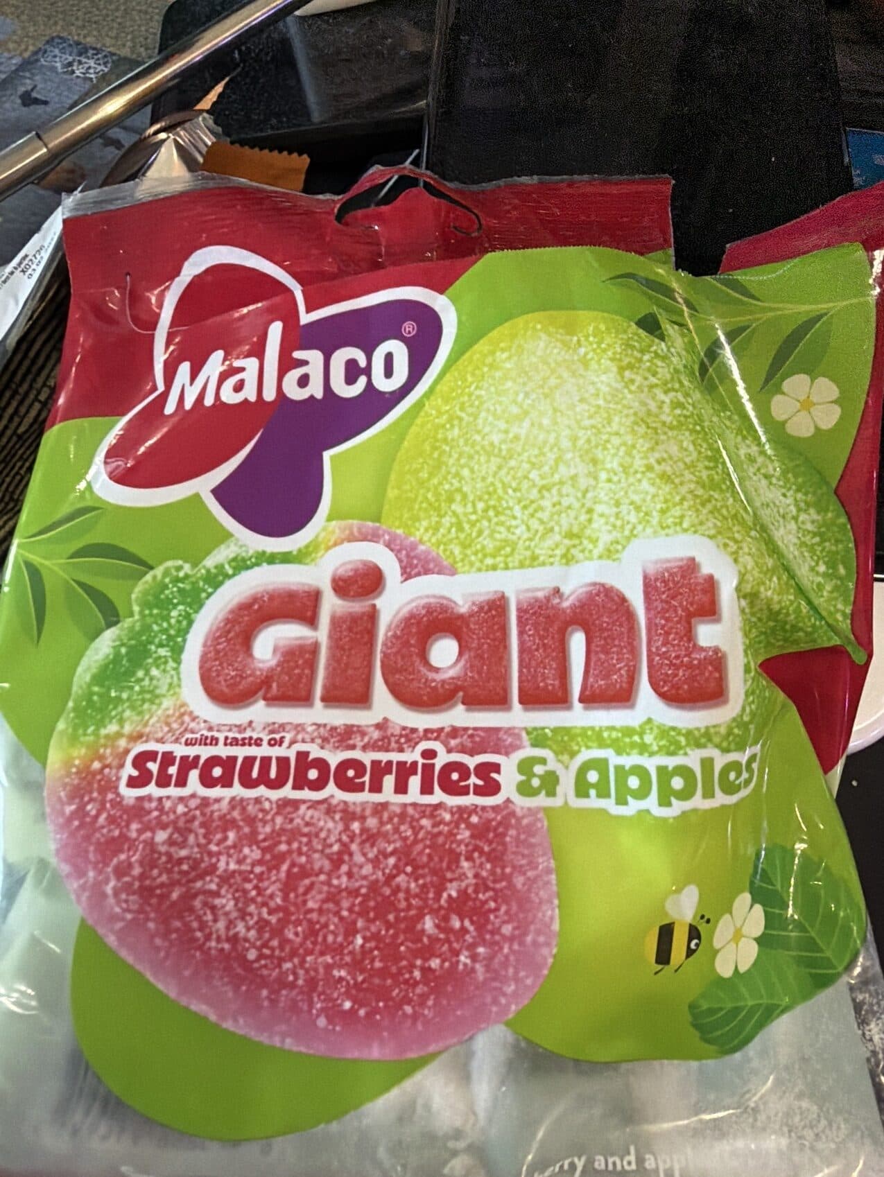 Malaco Giant Strawberry & Apples packshot