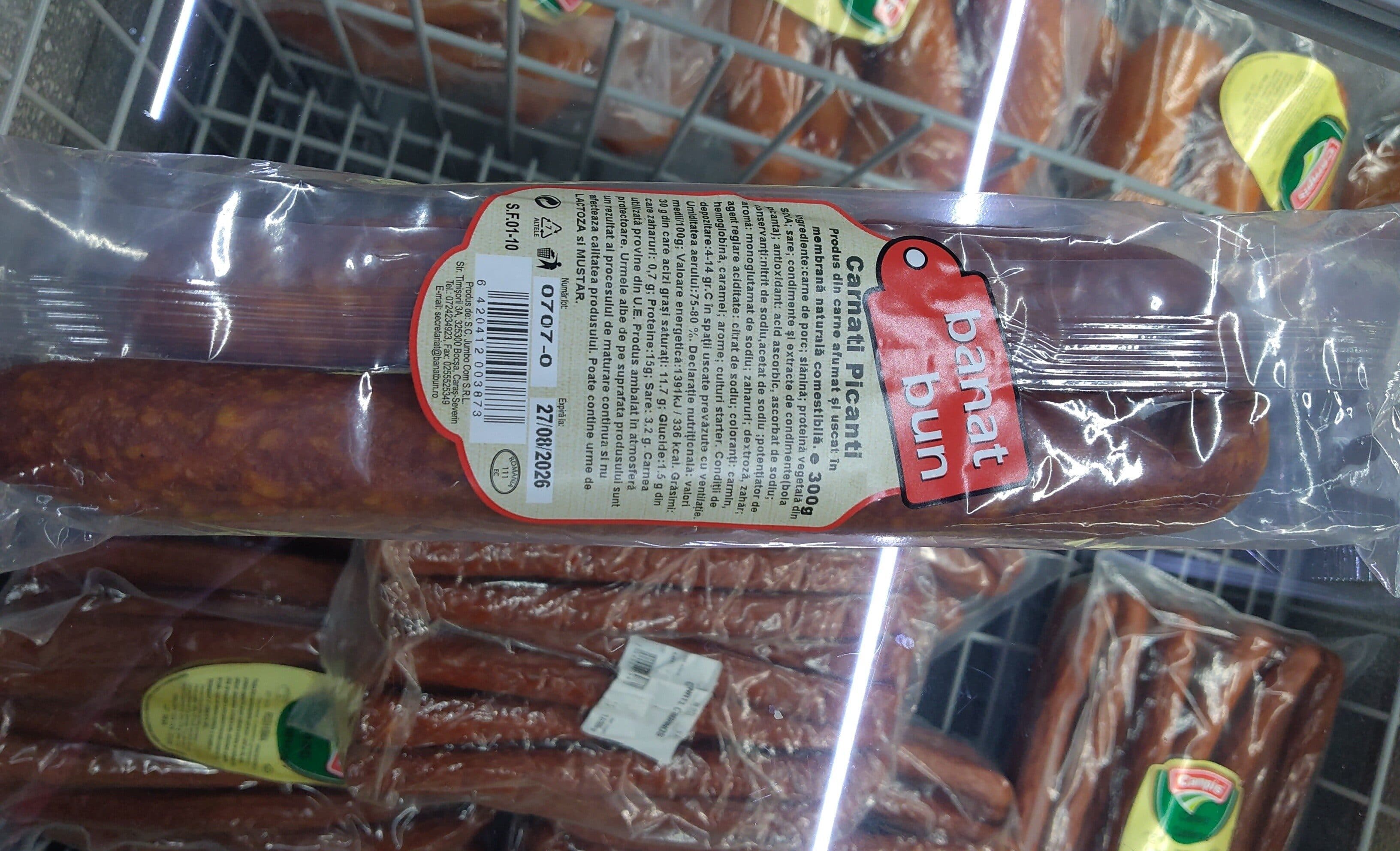 Banat bun cârnați picanti packshot