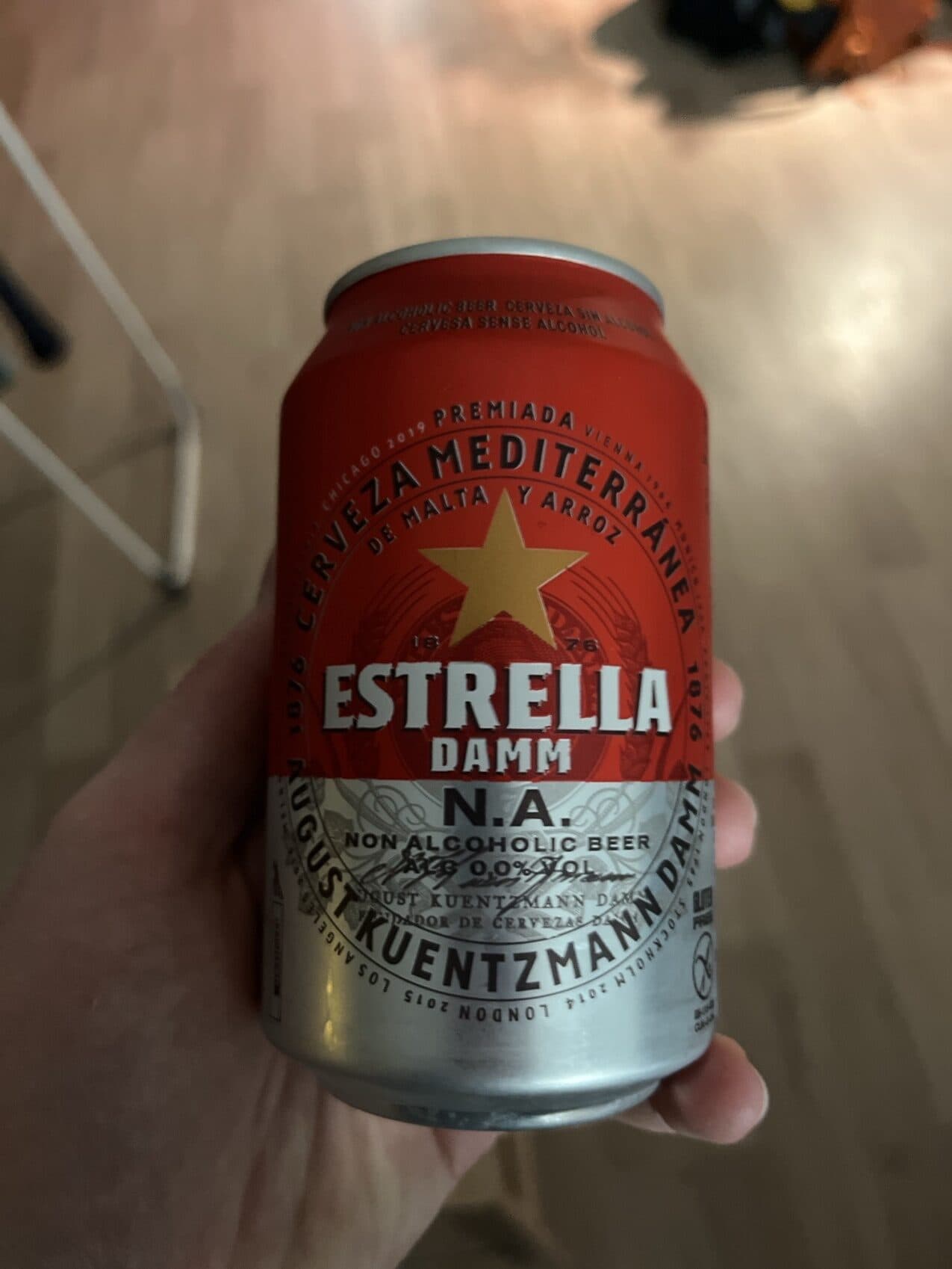 Estrella Damm Non-alcoholic Beer packshot