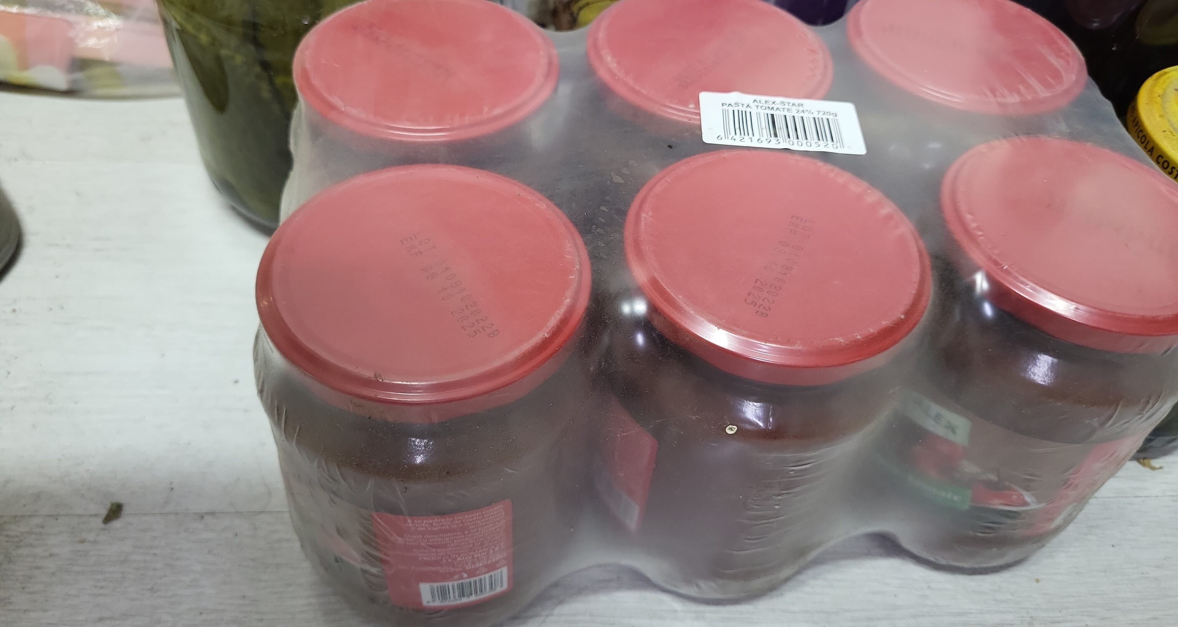 Pasta de tomate packshot