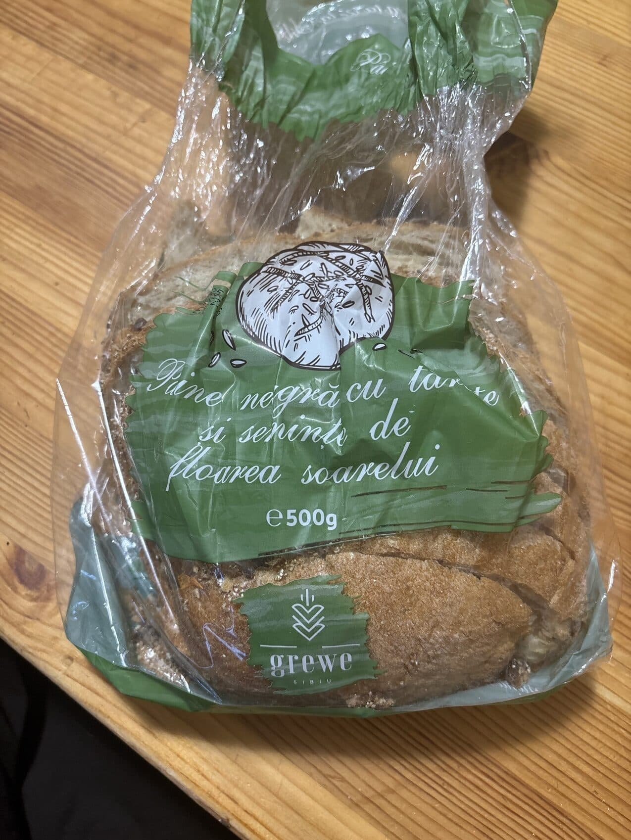Grewe Sibiu Paine Neagra Cu Tarate Si Seminte De Floarea Soarelui packshot