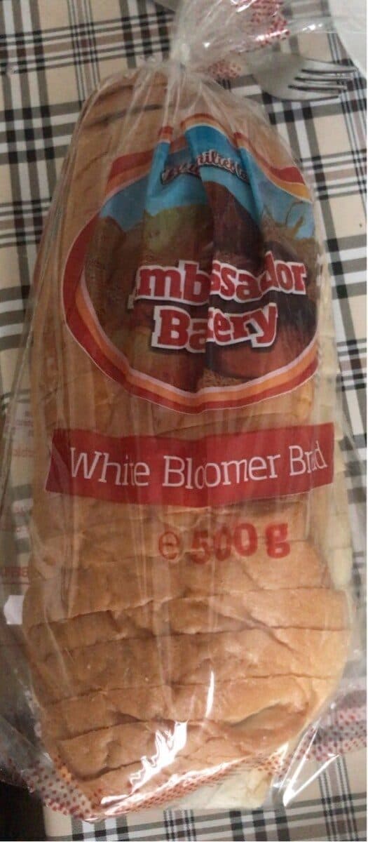 White Bloomer Bread packshot